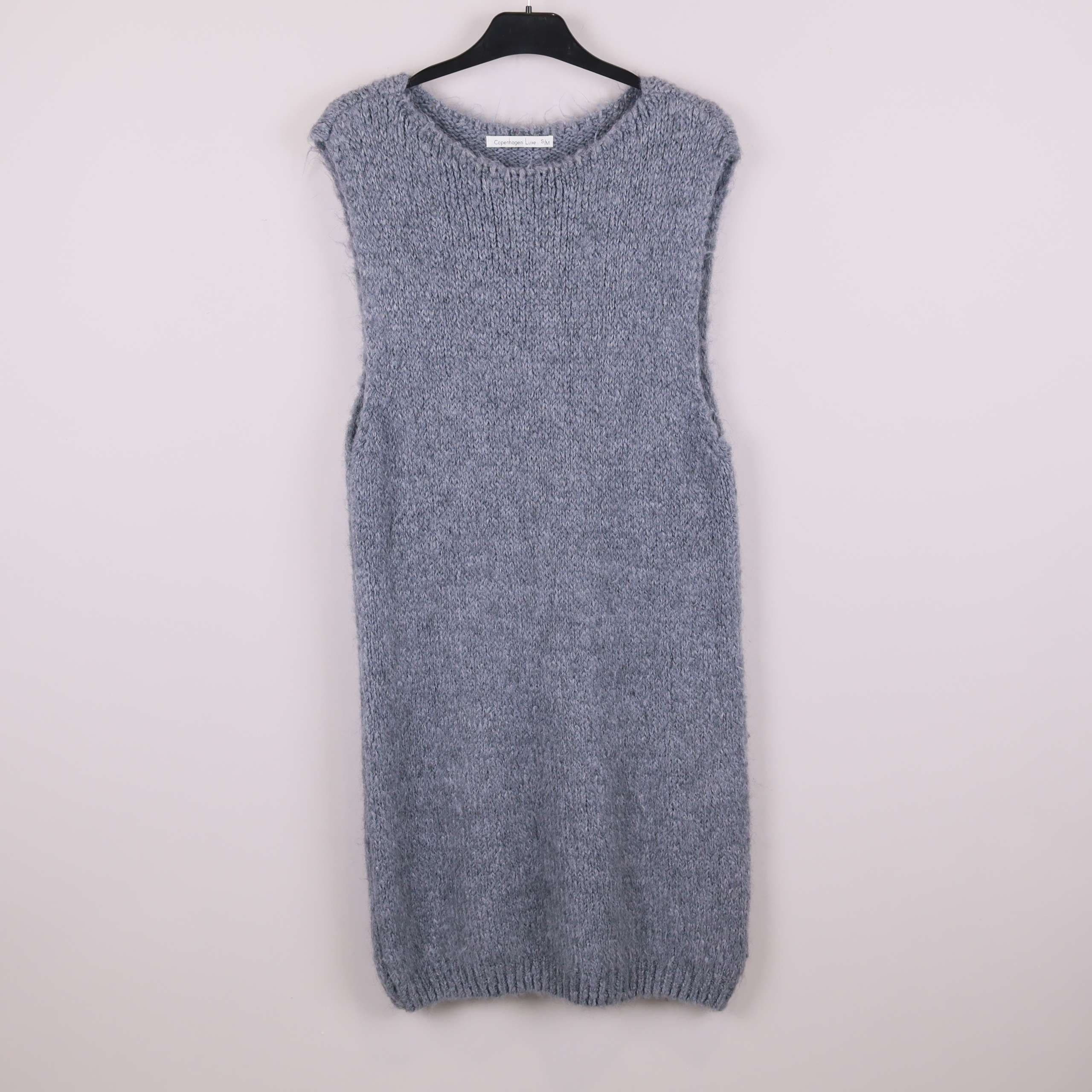 Copenhagen Luxe storlek S/M lång stickad tröja utan ärmar