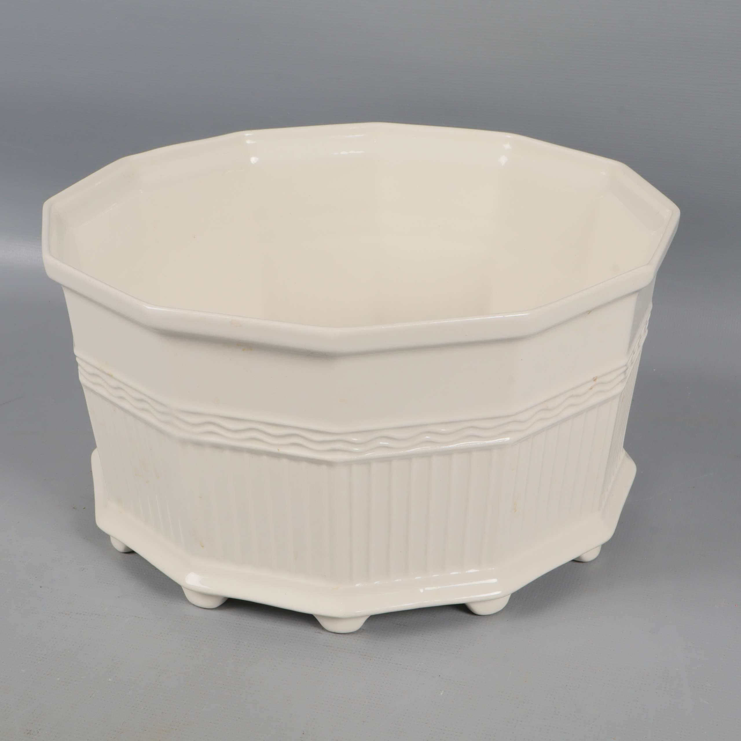 Gustavsberg ytterfoder stor blomkruka "Waldemarsuddekrukan" designat av Prins Eugen