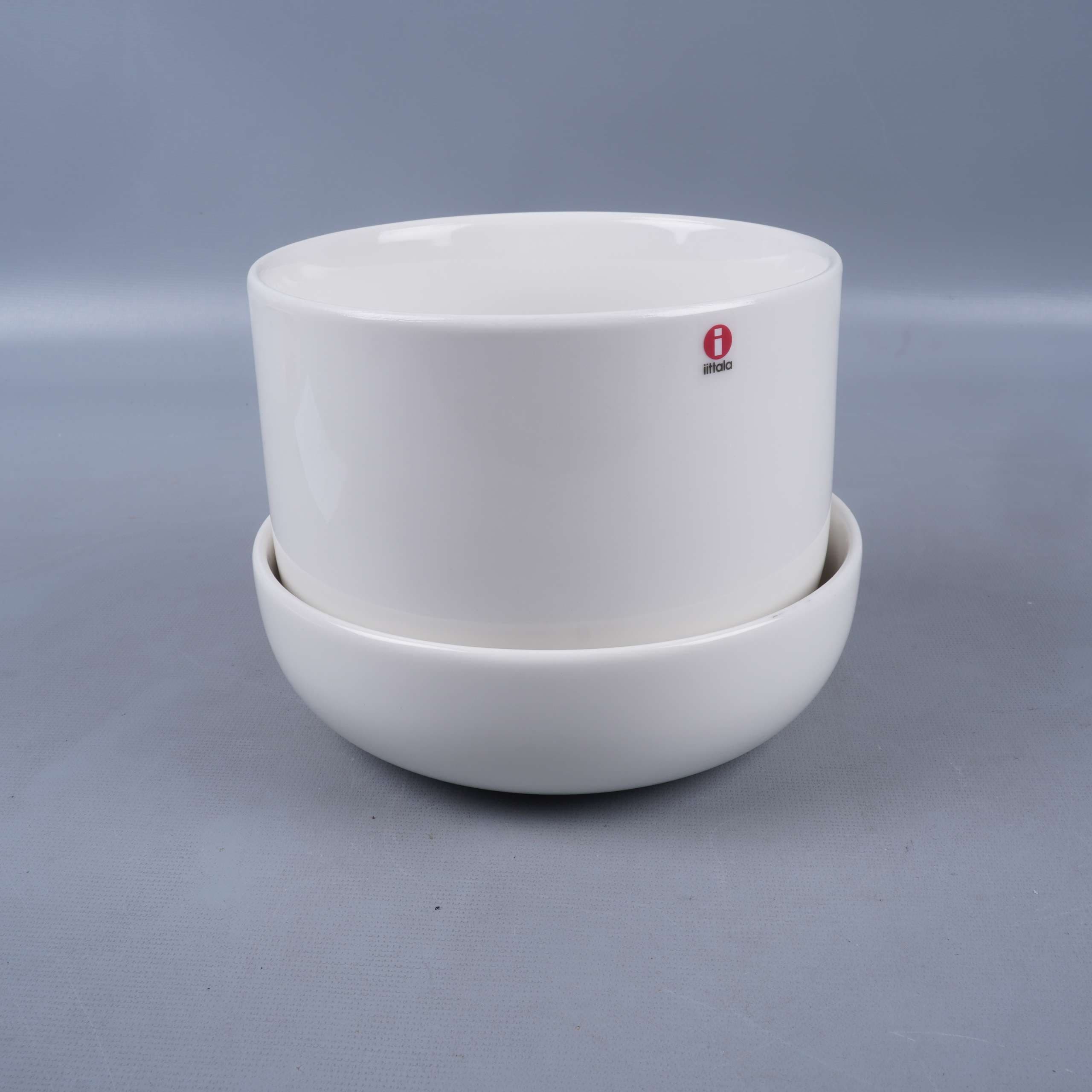 Iittala - Nappula Ruukku - Vit ytterkruka med fat