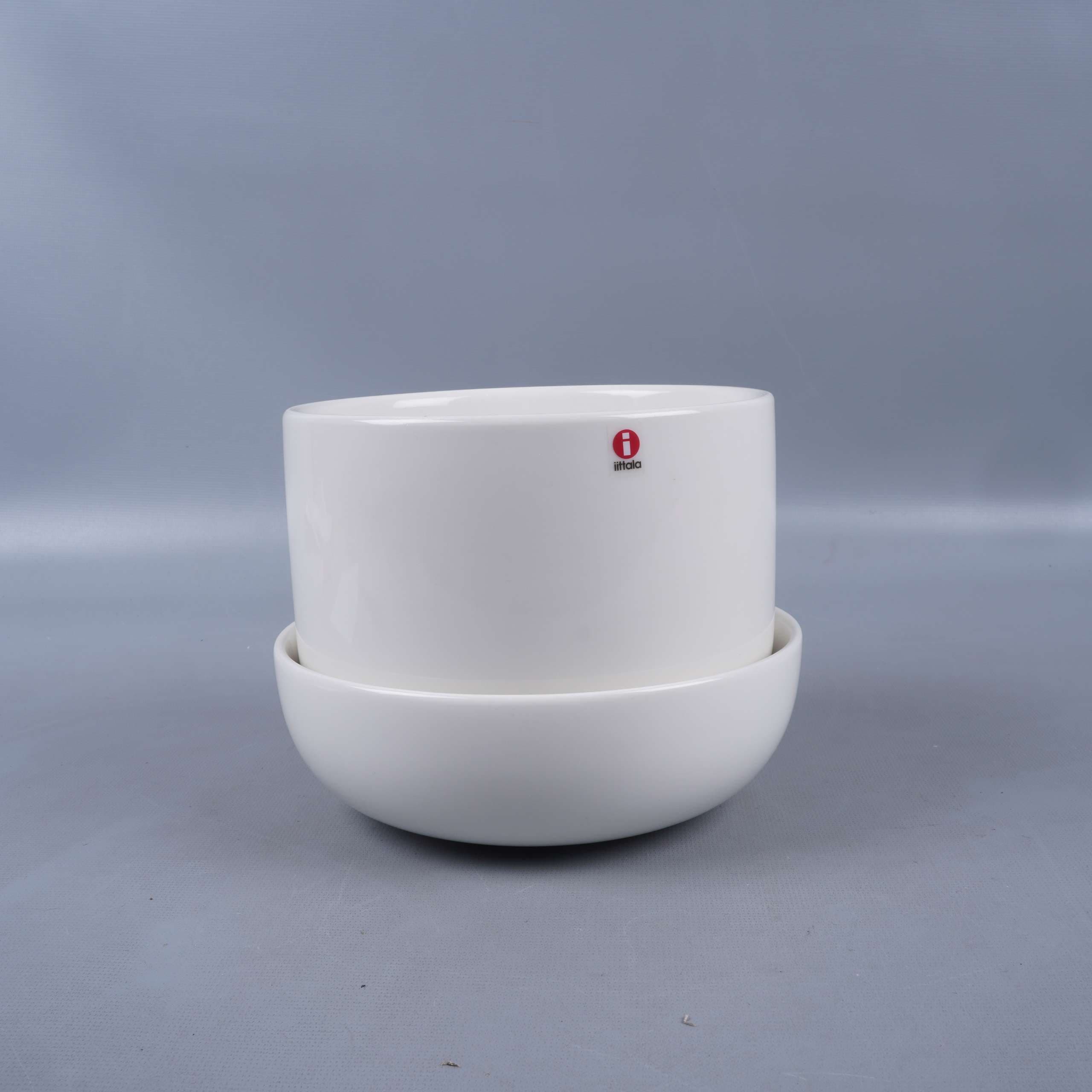 Iittala - Nappula Ruukku - Vit ytterkruka med fat