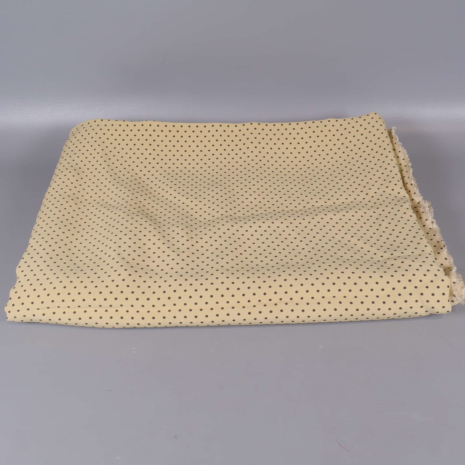 Vintage prickigt tygstycke 4m