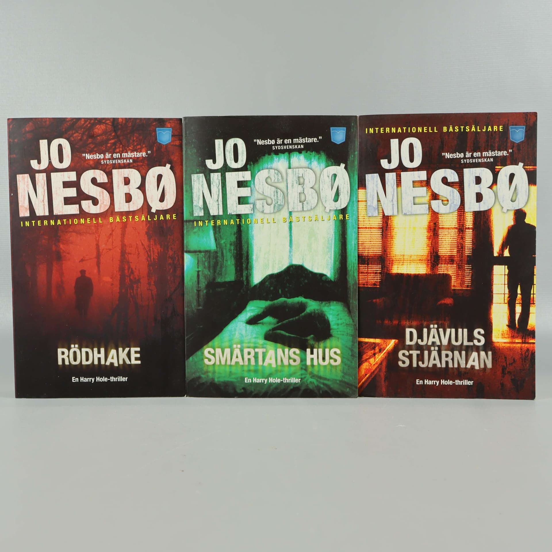 Jo Nesbø - Bokpaket – Rödhake, Smärtans hus, Djävulsstjärnan