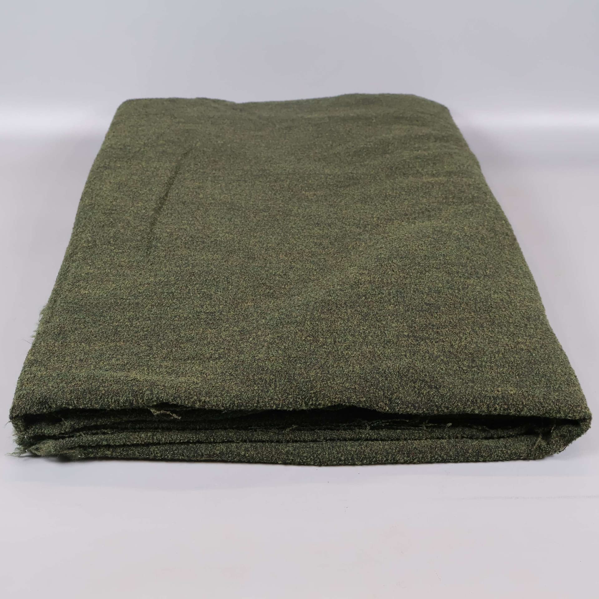 Vintage boucle ull mörkgrönt tygstycke - 5m
