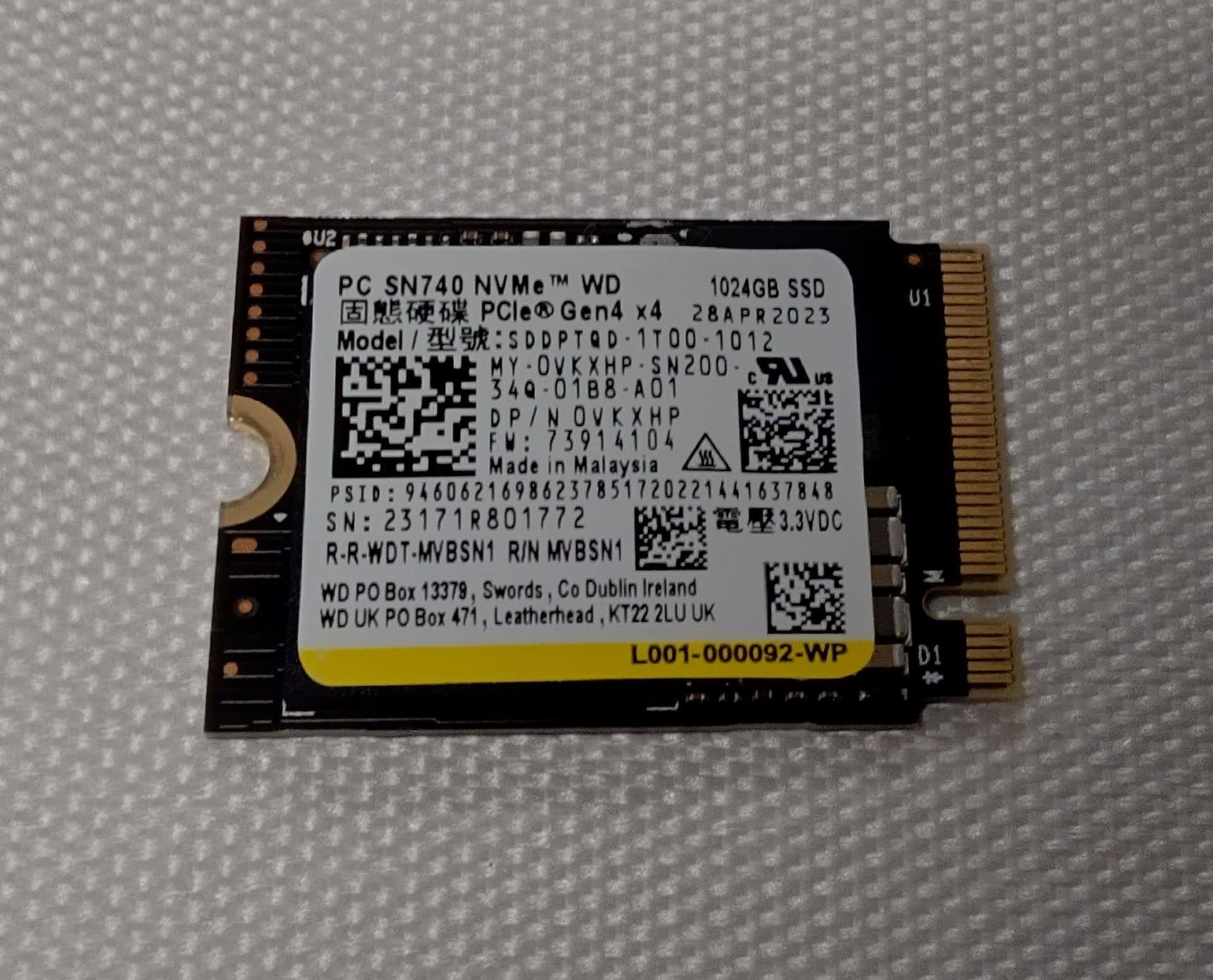 Dell VKXHP 1 TB Solid State Drive