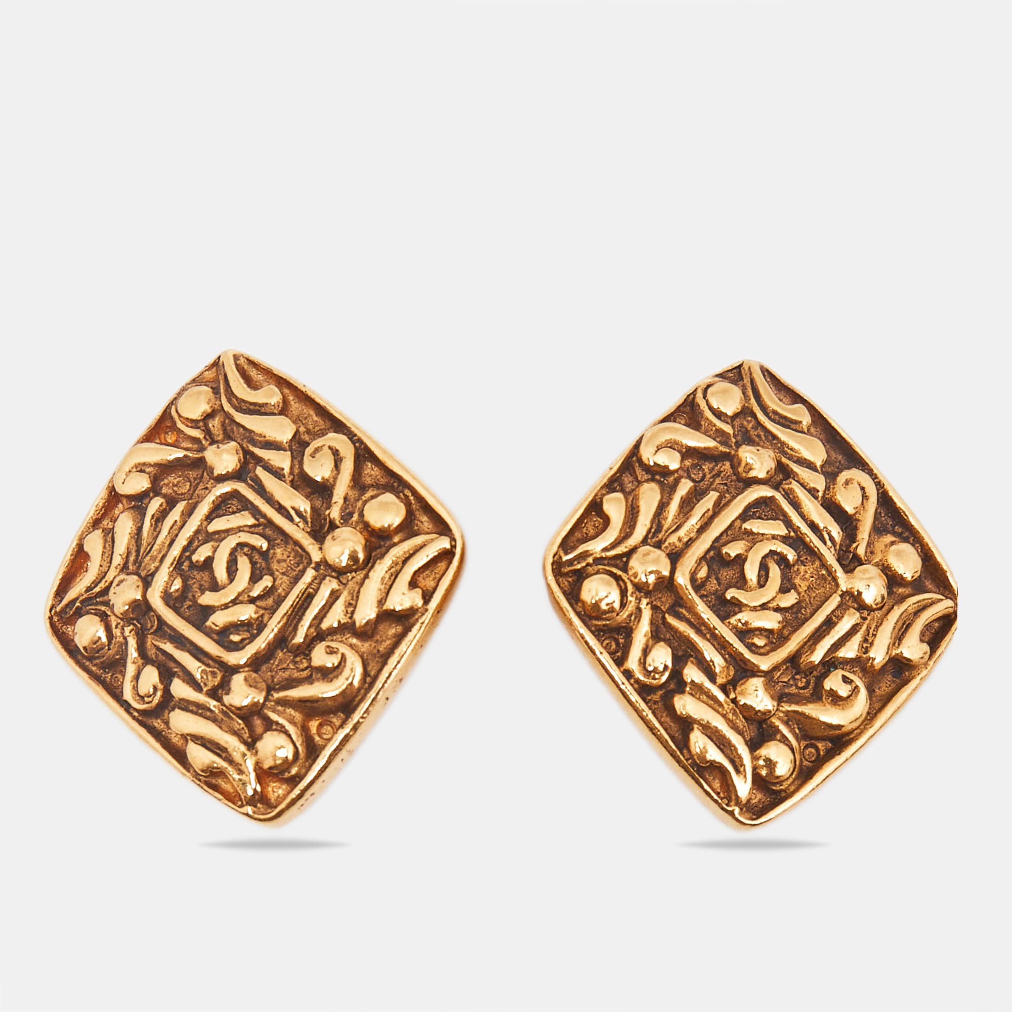 Chanel CC Gold Tone Clip On Earrings