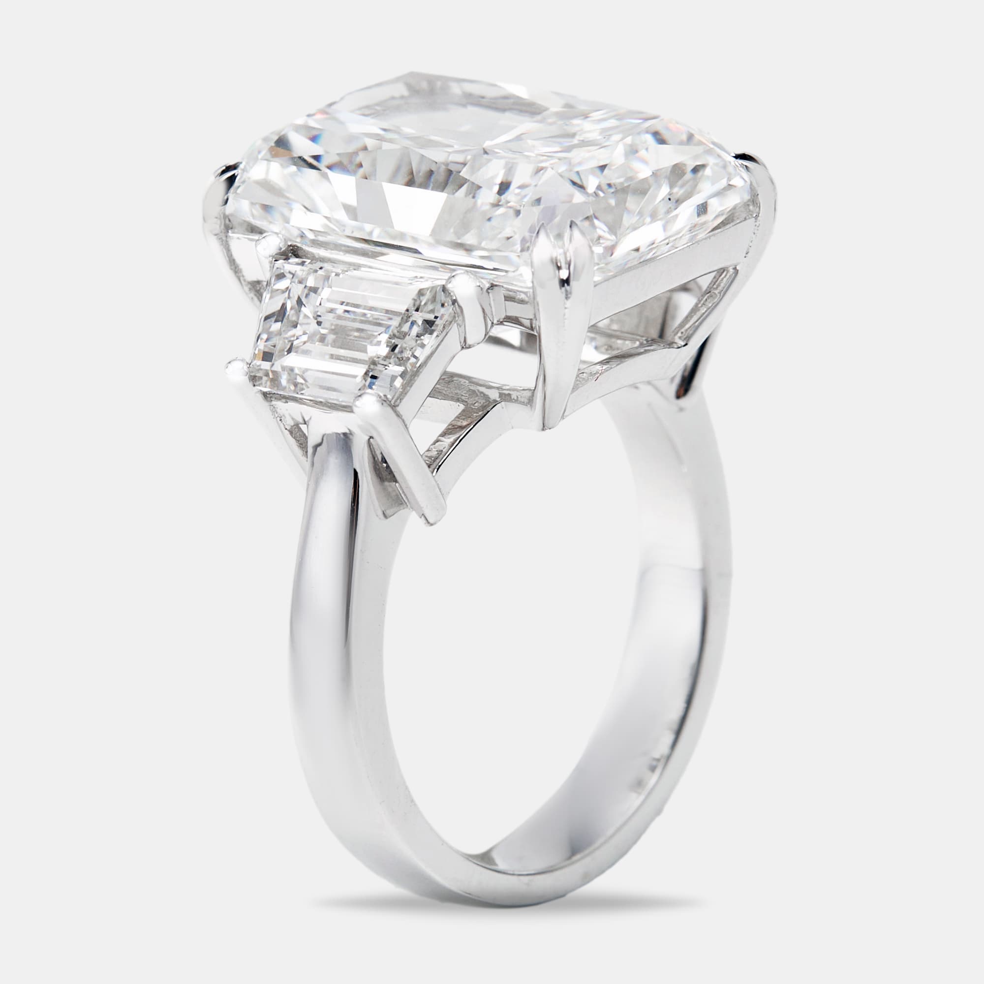 14.00 cts Radiant Cut and Trapezoid Lab Grown Diamond 18k White Gold Ring Size 52