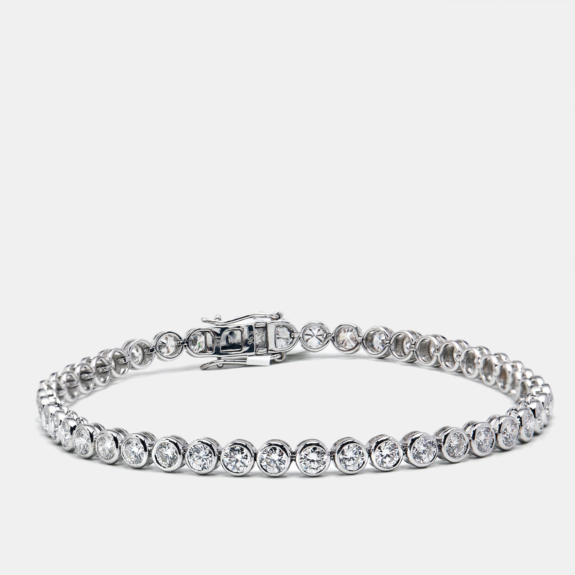 5.96 cts Round Brilliant Cut Lab Grown Diamonds 18k White Gold Tennis Bracelet