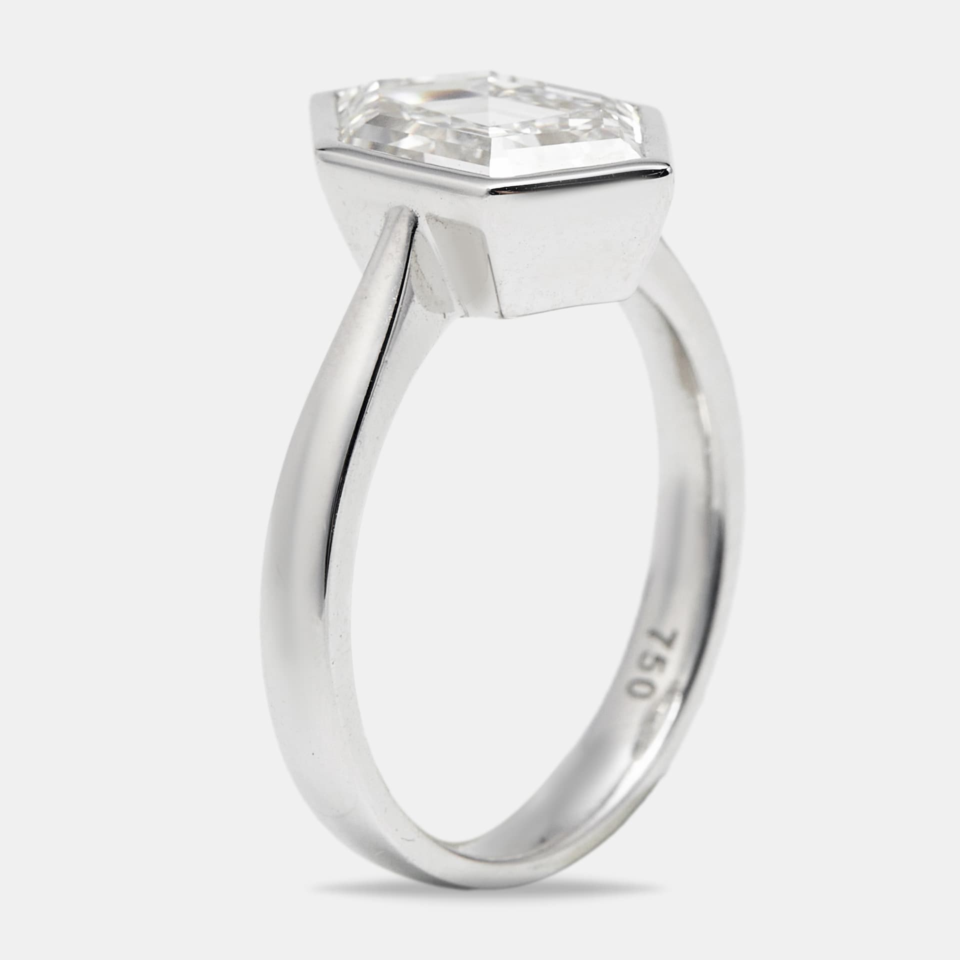 2.75 cts Hexagon Cut Lab Grown Diamond 18k White Gold Ring Size 52
