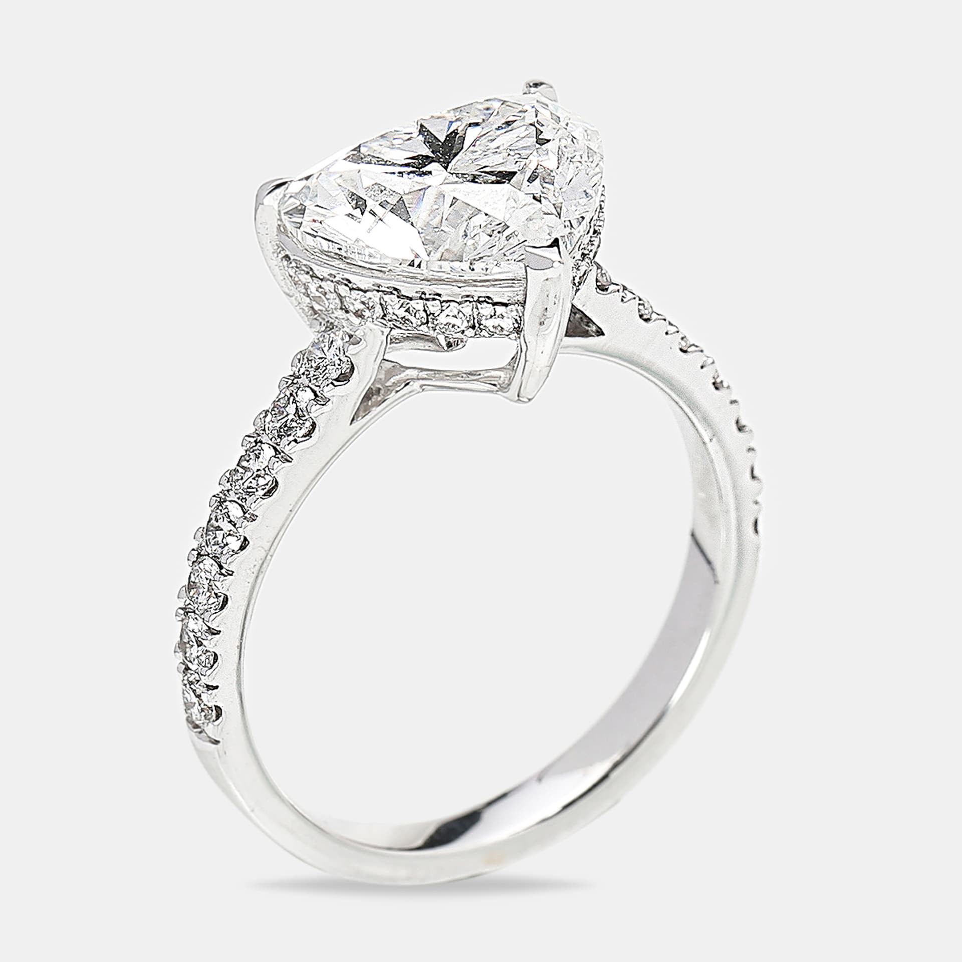 3.60 cts 18k White Gold Heart Brilliant Round Brilliant Lab Grown Diamonds Ring Size 54