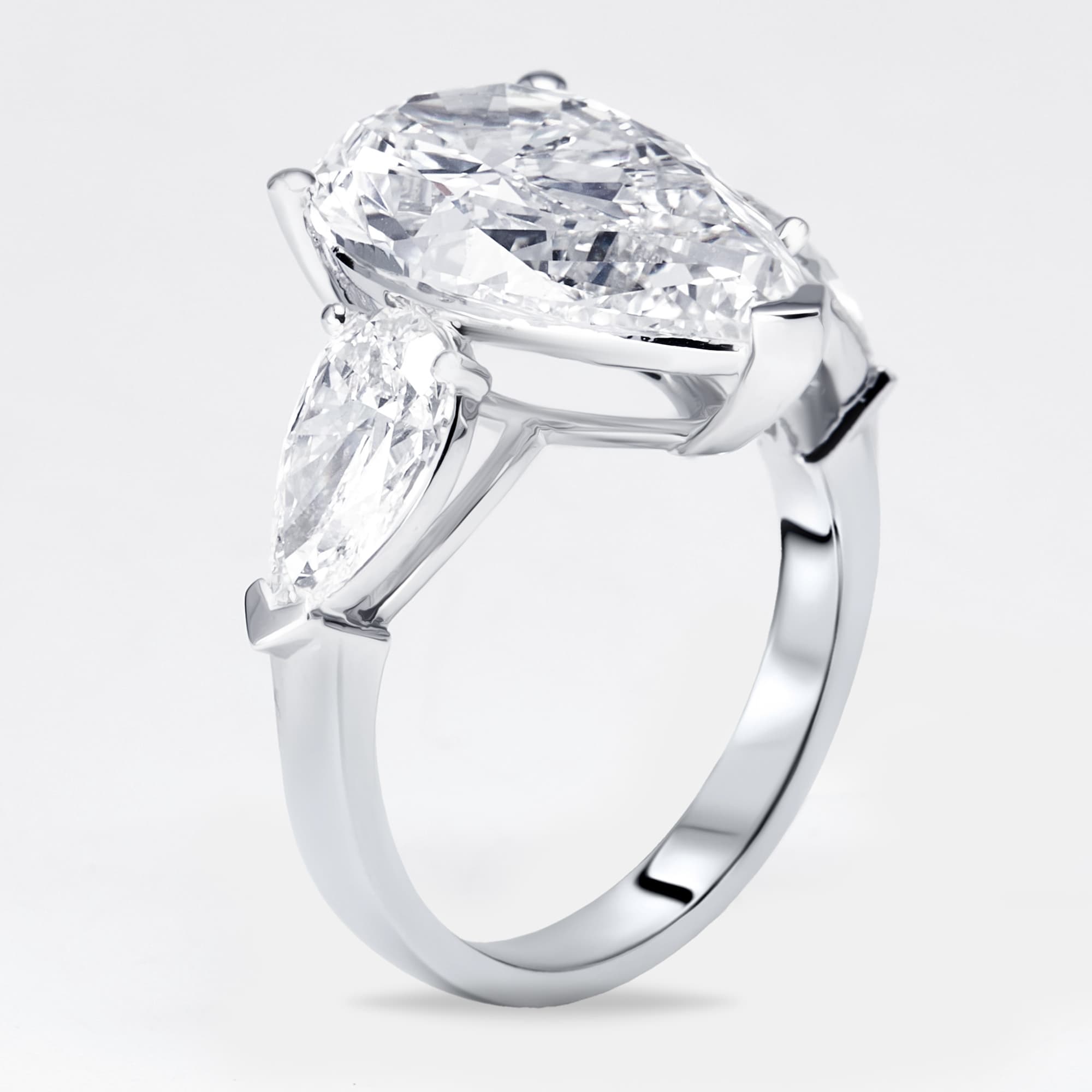 9 cts Pear Lab Grown Diamond 18k White Gold Ring Size 53