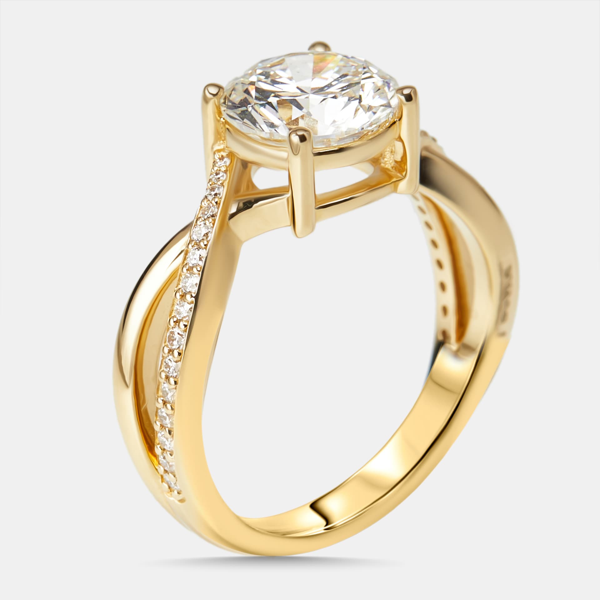 2.2 cts Round Lab Grown Diamonds 18k Yellow Gold Ring Size 52
