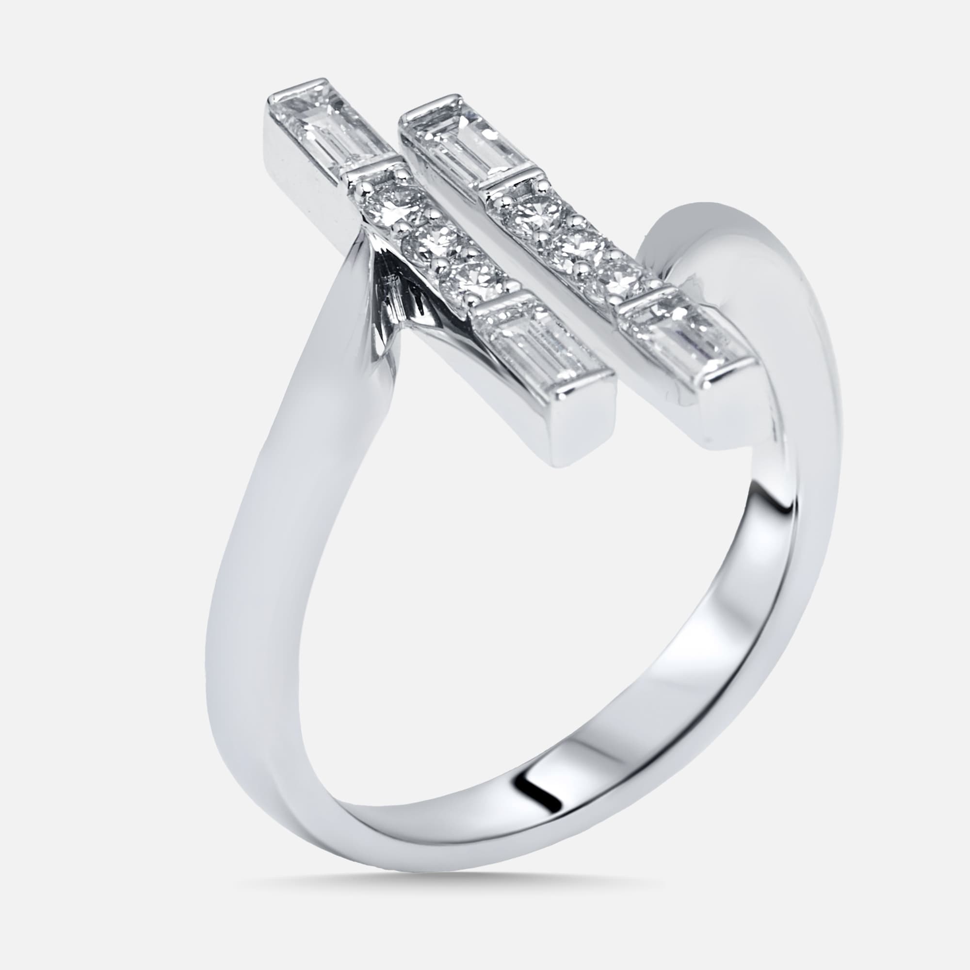 0.66 cts Round, Emerald cut Lab Grown Diamonds 18k White Gold Ring Size 52