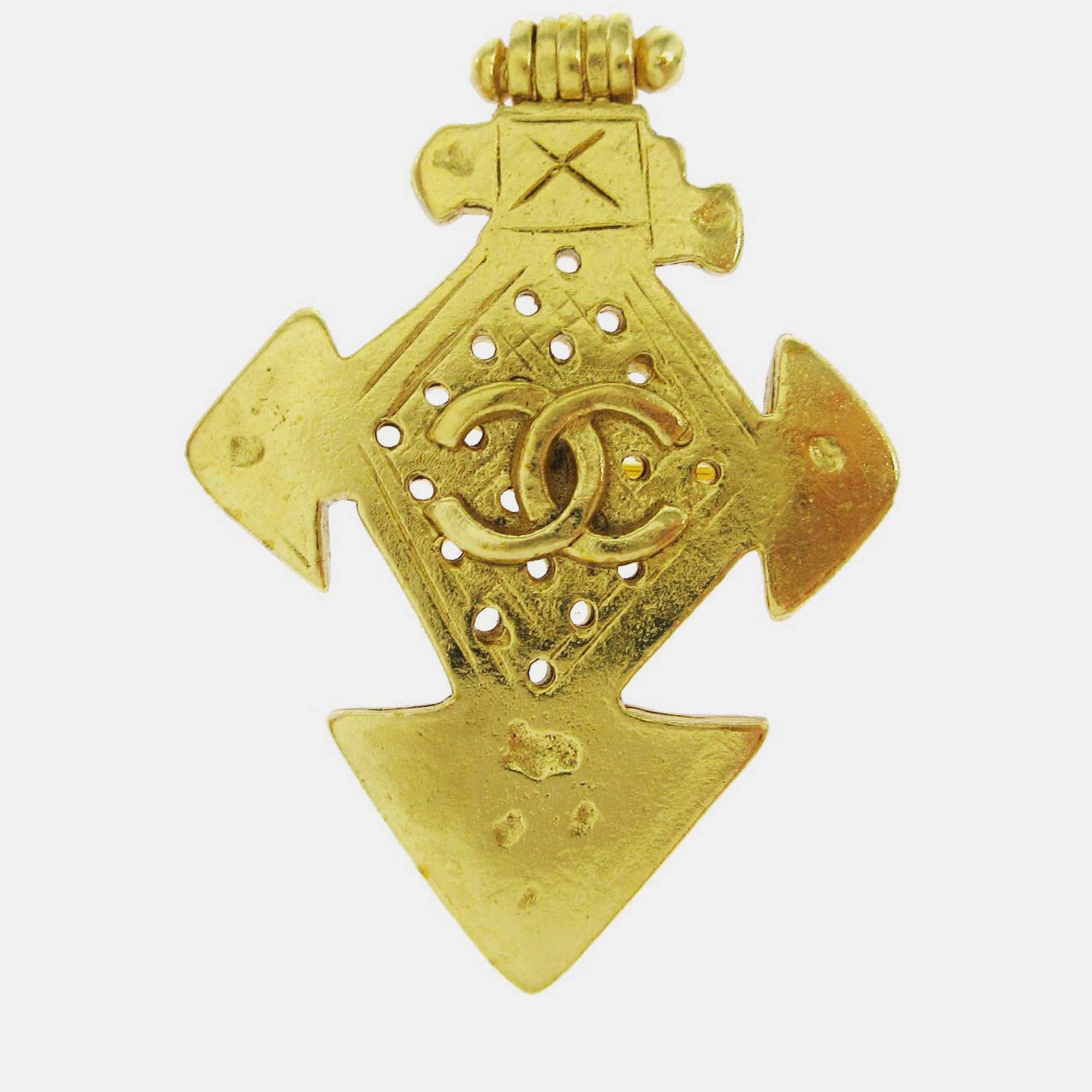 Chanel Brooch Pin Gold