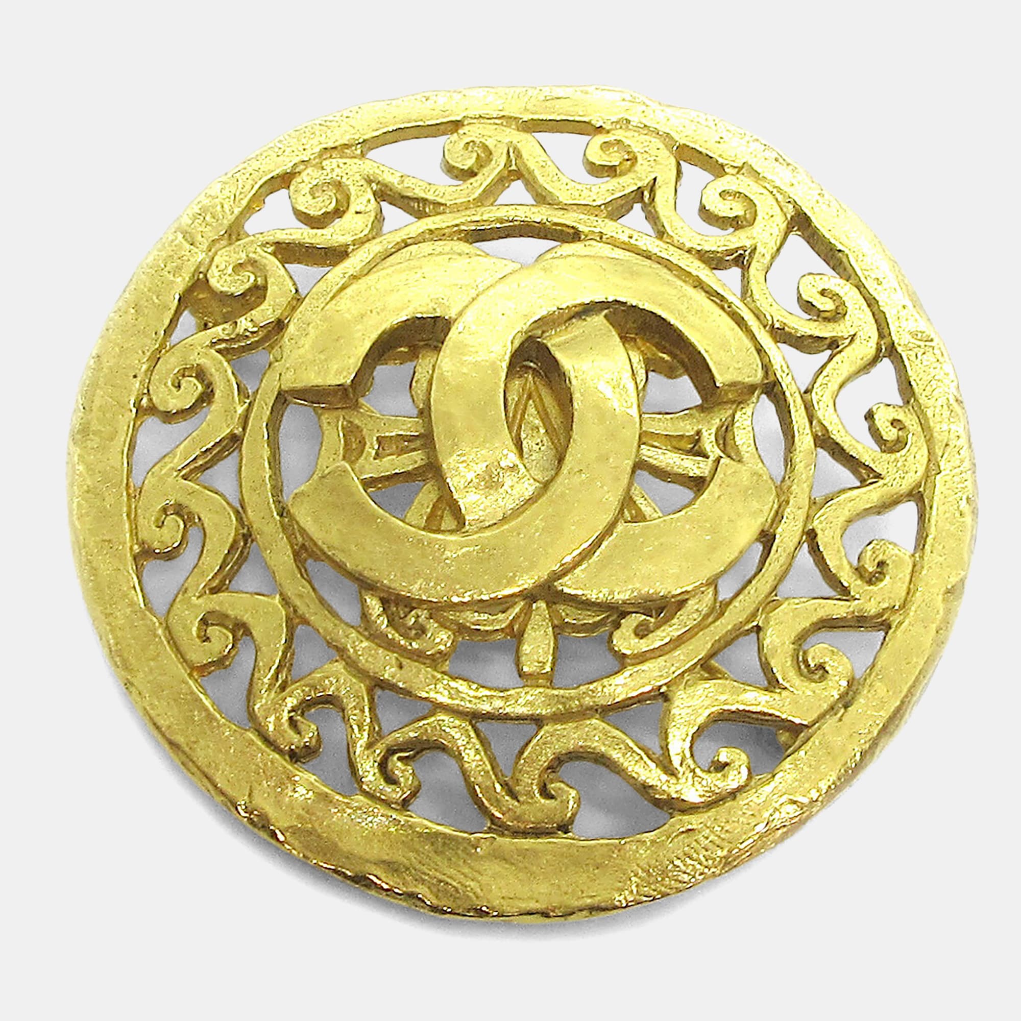 Chanel Medallion Brooch Pin Gold