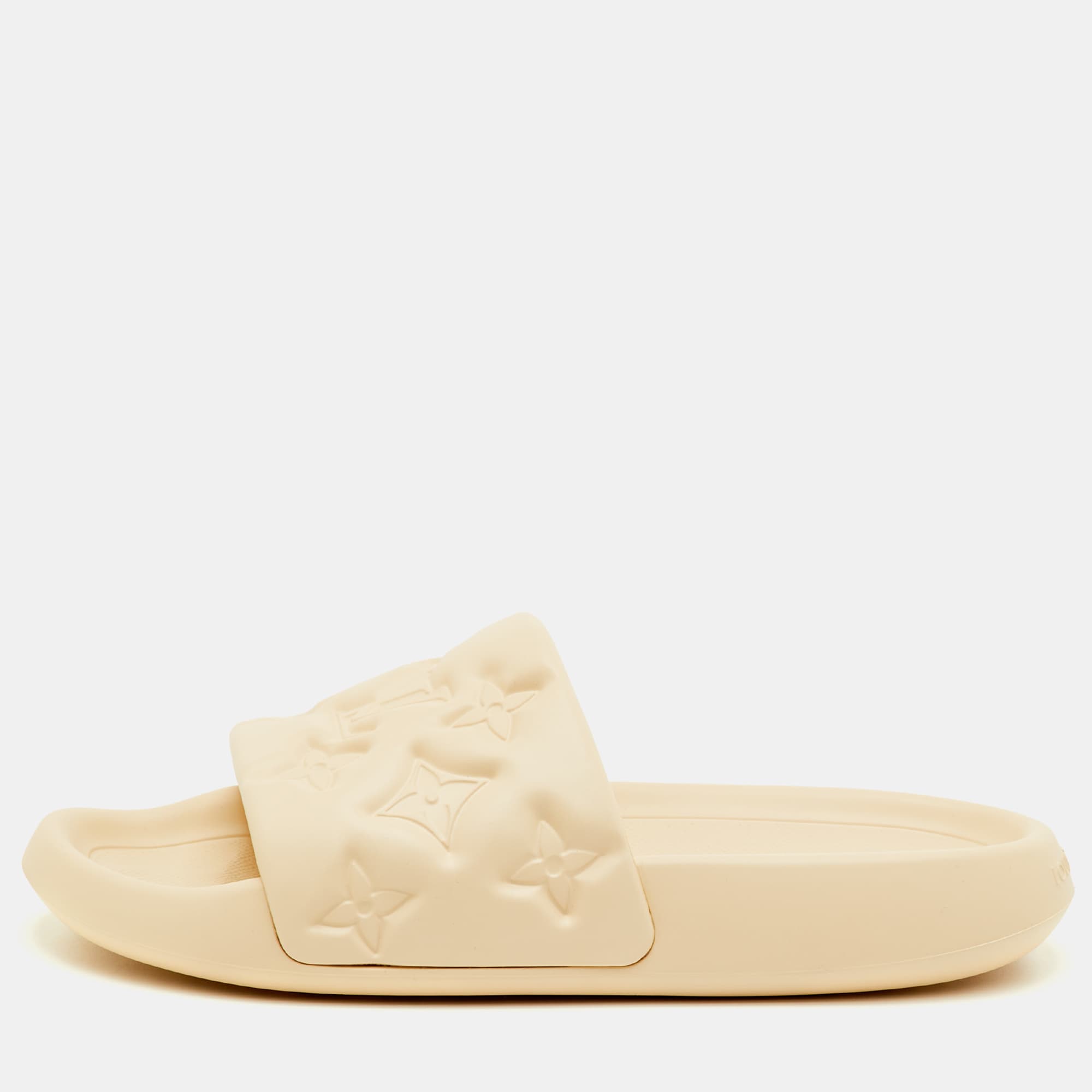 Louis Vuitton Waterfront Size 41 Cream Monogram Rubber Pool Slide Sandals