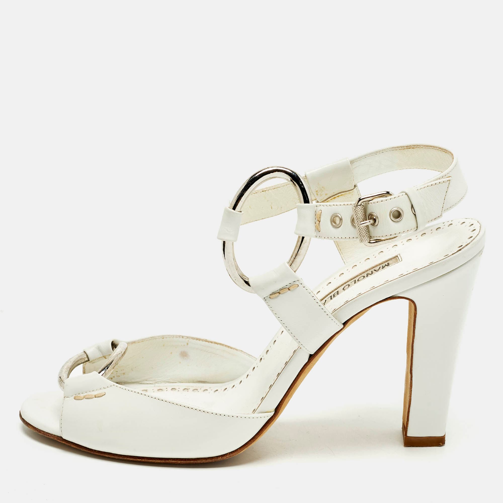 Manolo Blahnik Size 39 White Leather Ankle Strap Sandals