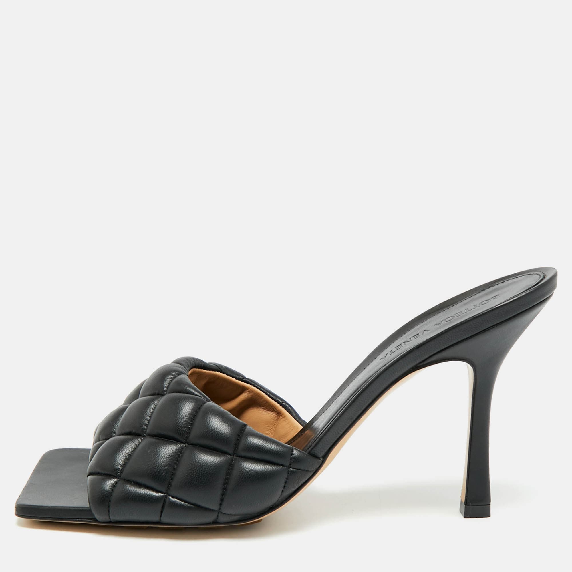 Bottega Veneta Lido Size 40 Black Quilted Leather Slide Sandals