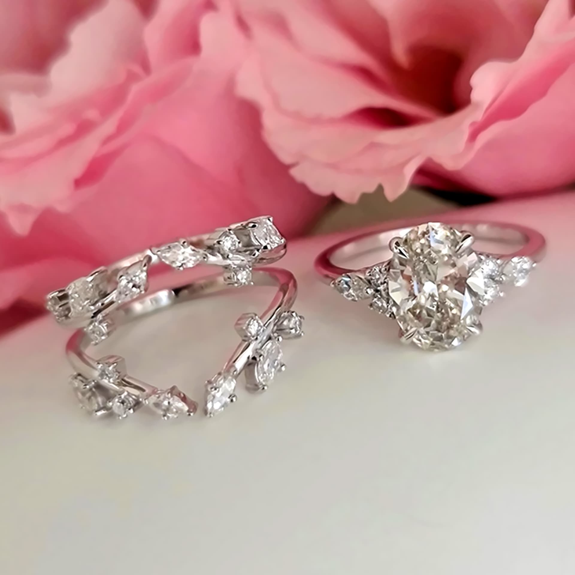 2.6 cts Oval Lab Grown Diamond 18k White Gold Engagement Rings Set