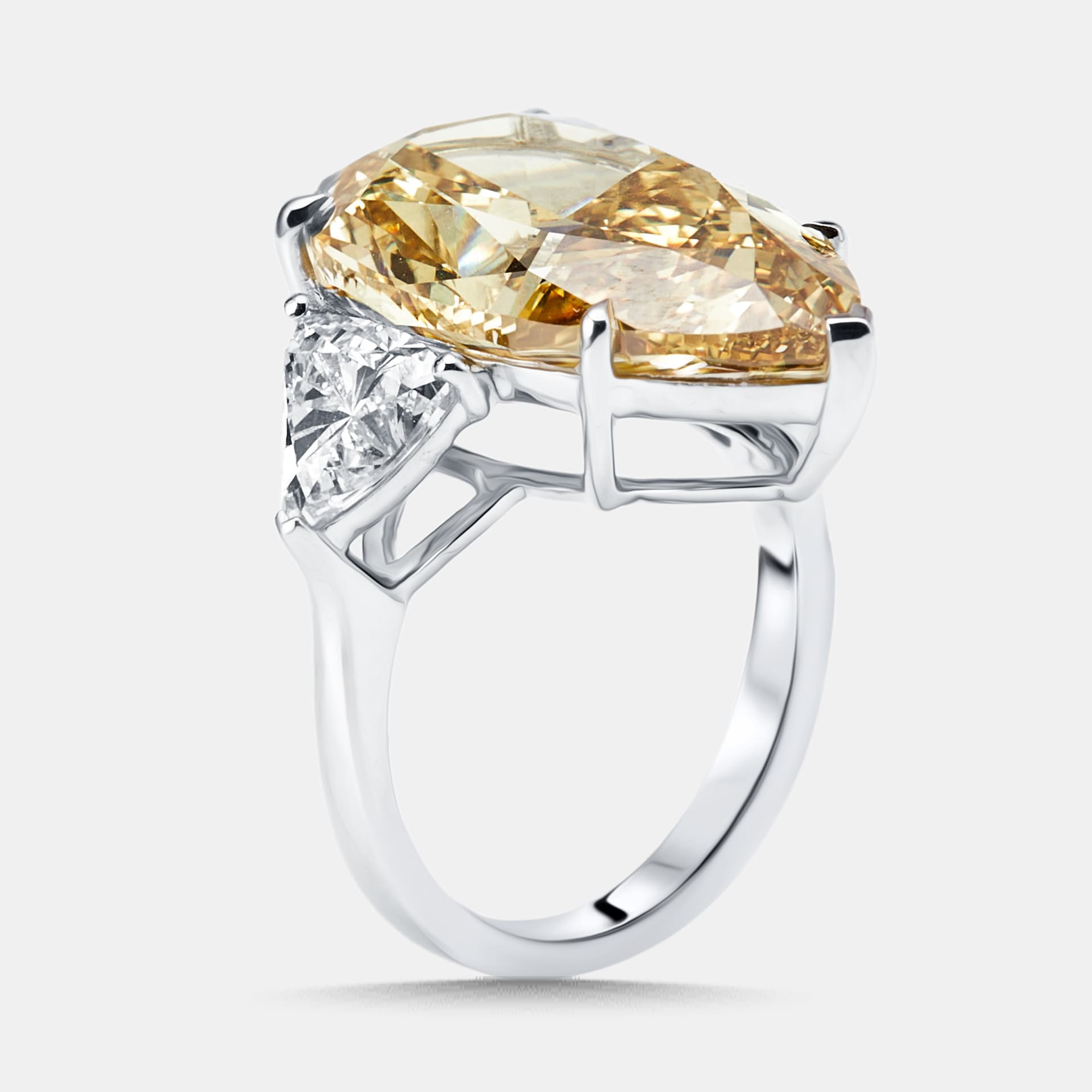 17 cts Pear, Trillion Lab Grown Diamonds 18k White Gold Ring Size 53