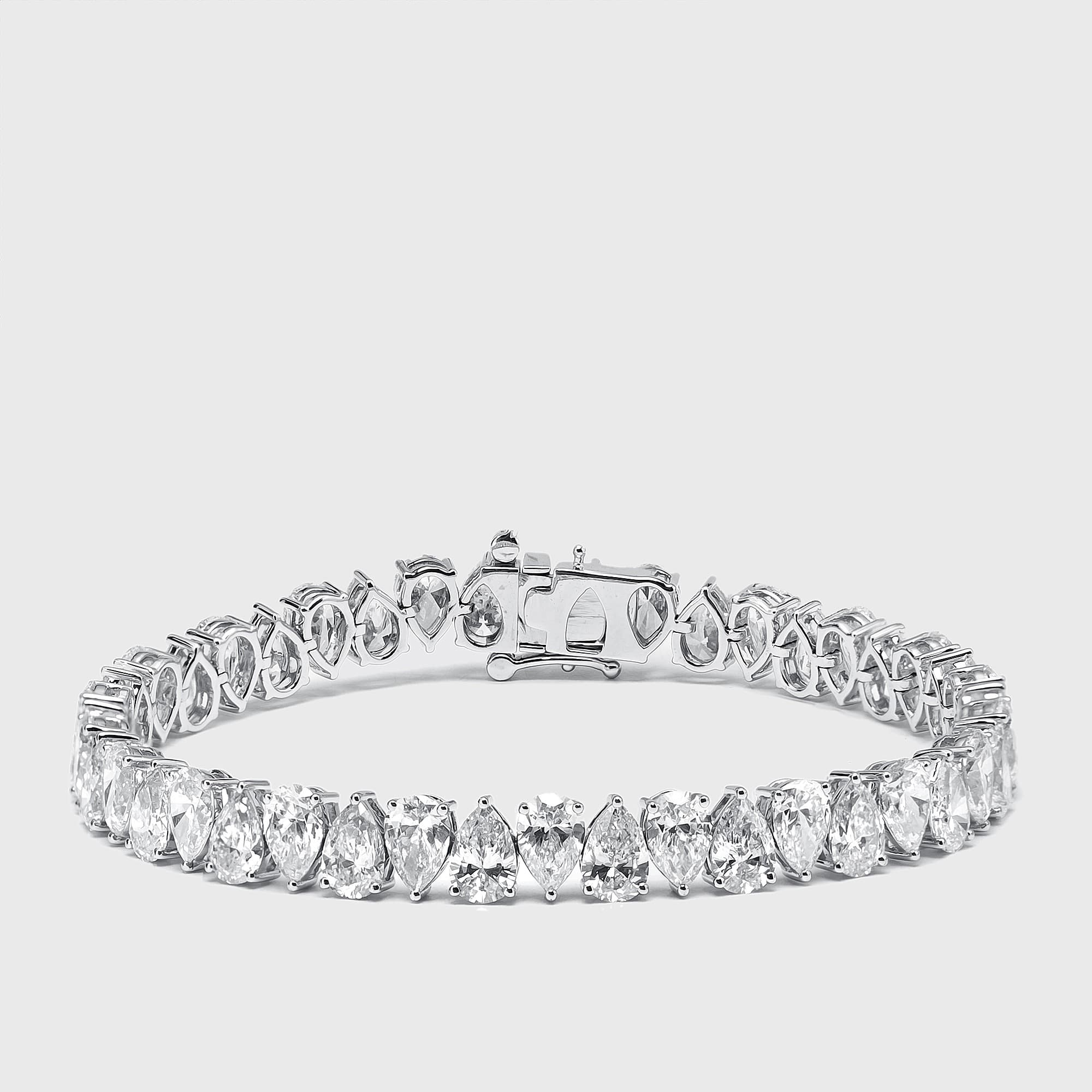 16.5 cts Pear Lab Grown Diamonds 18k White Gold Bracelet