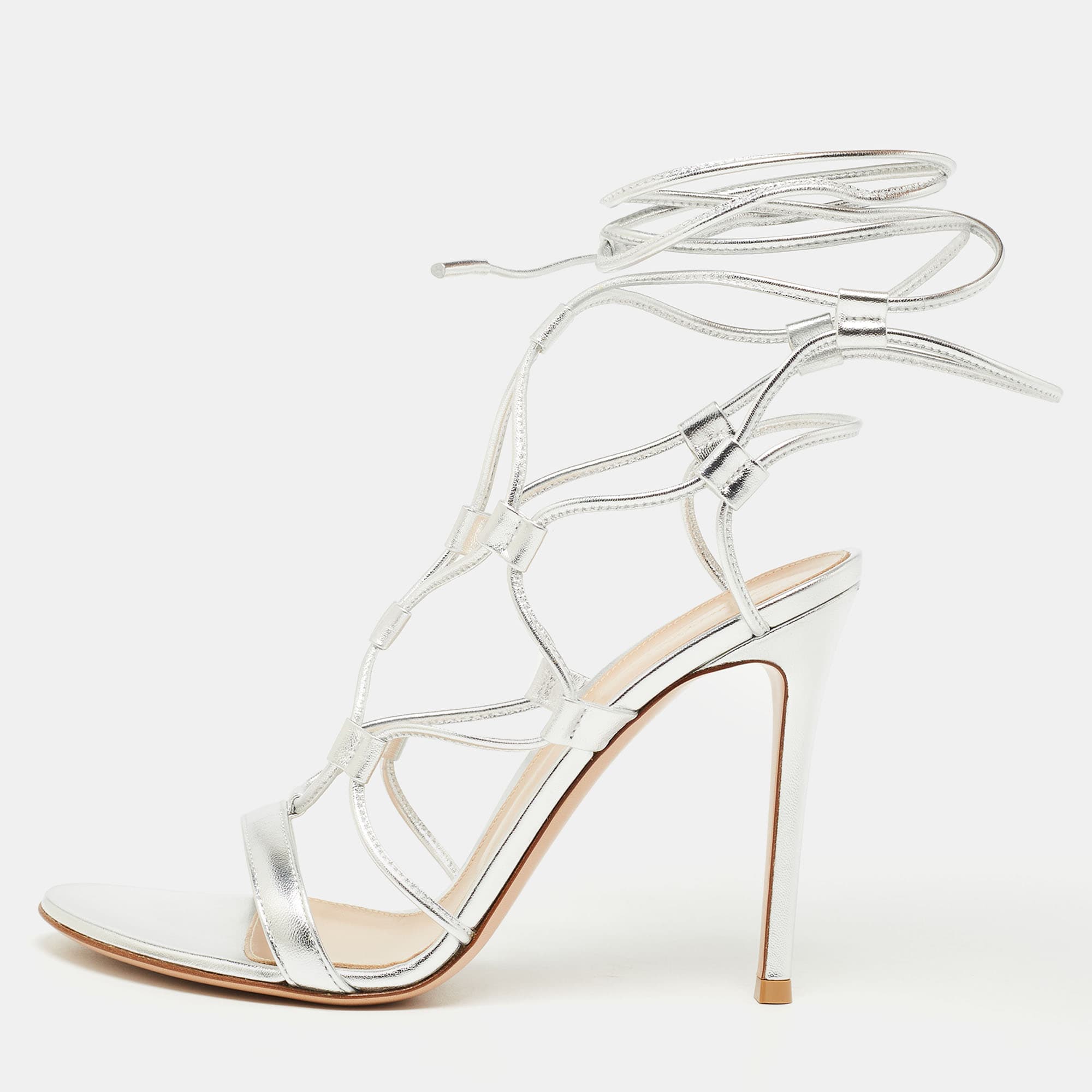 Gianvito Rossi Giza Size 39 Silver Metallic Leather Ankle Tie Sandals