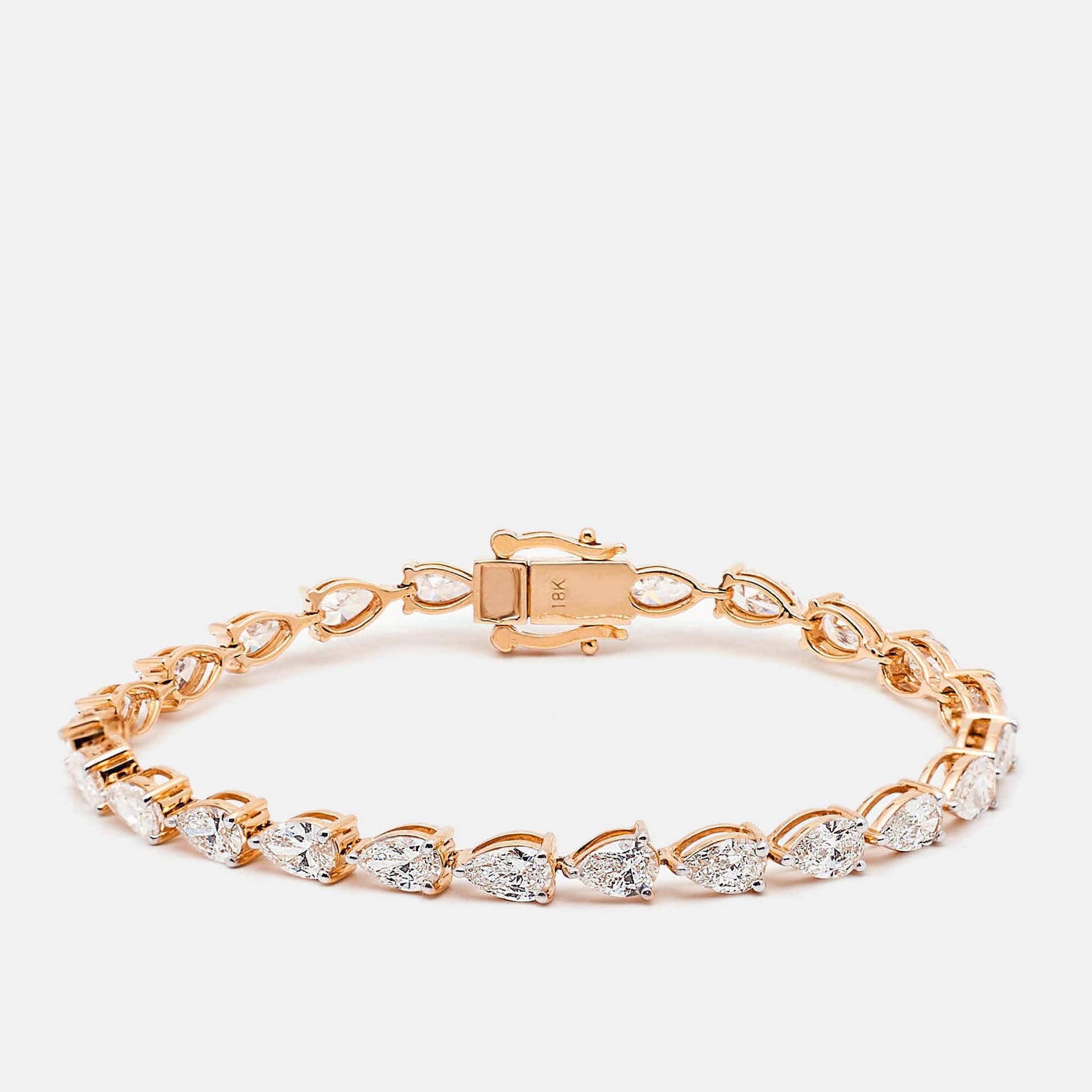 11.5 cts Pear Lab Grown Diamonds 18k Yellow Gold Bracelet