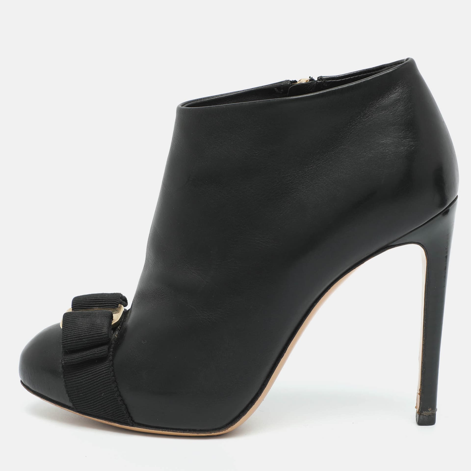 Salvatore Ferragamo Vara Bow Size 36.5 Black Leather Booties