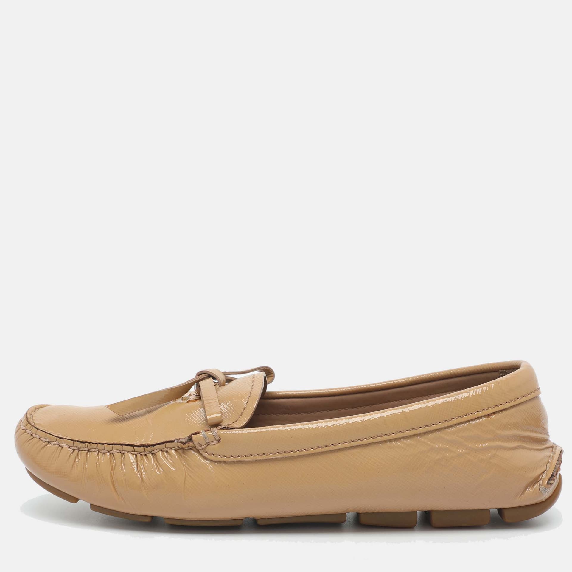 Prada Bow Size 36 Beige Patent Leather Loafers