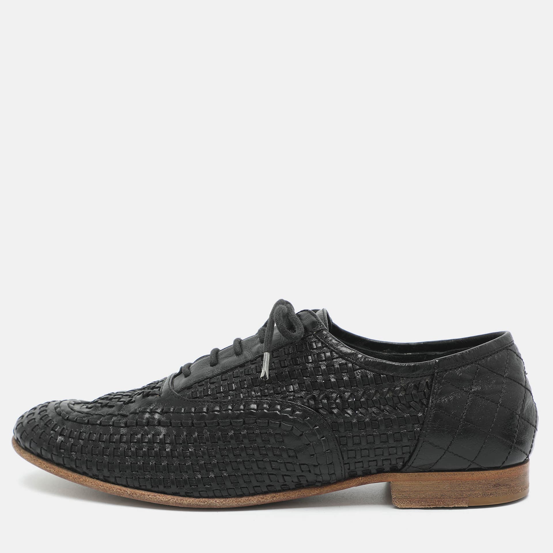 Chanel Size 35.5 Black Woven Leather Lace Up Oxfords