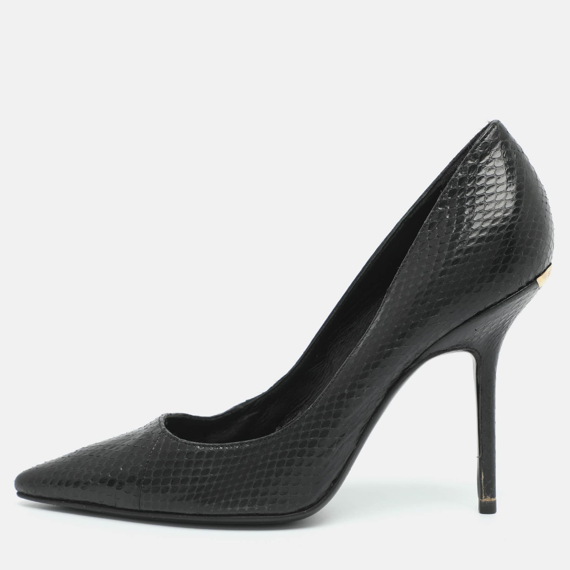 Burberry Size 36.5 Black Python Leather Pumps