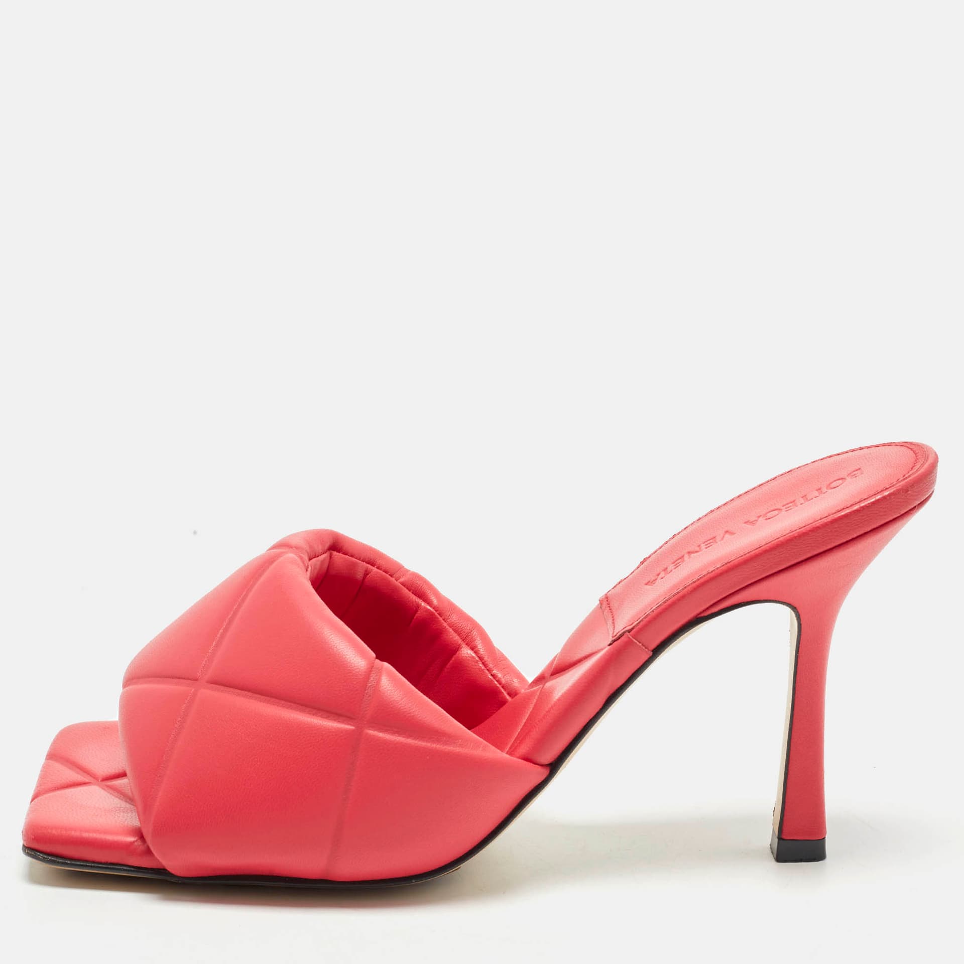Bottega Veneta Lido Size 37 Pink Quilted Leather Slide Sandals