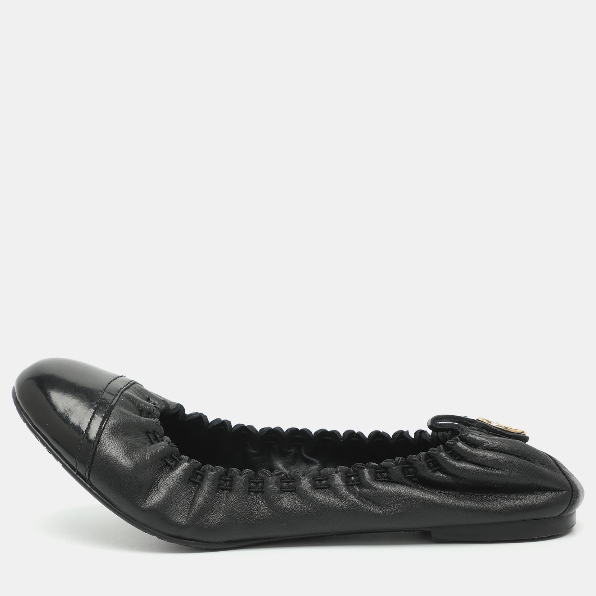 Tory Burch Abbey Size 38 Black Leather Scrunch Ballet Flats