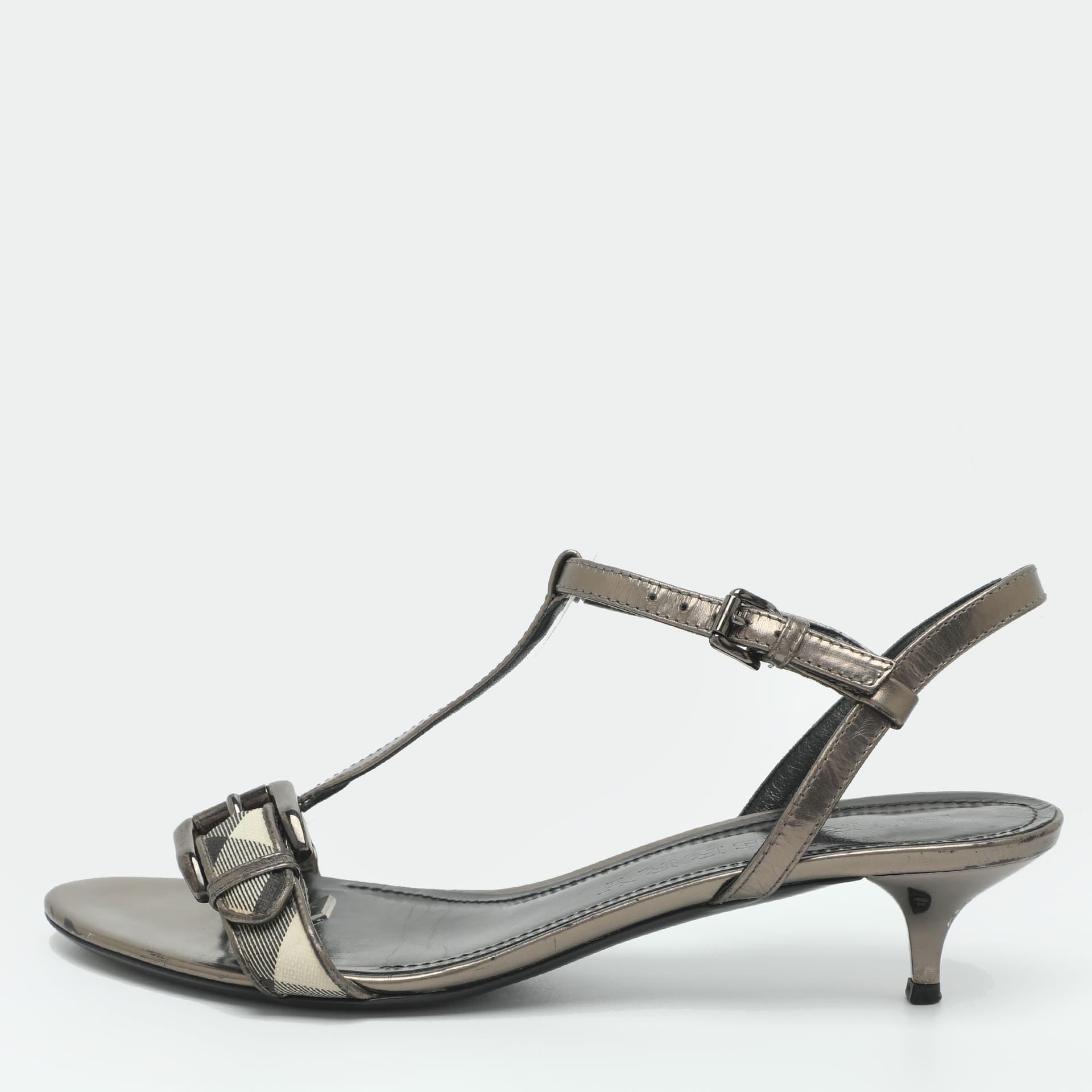 Burberry Size 38 Metallic Patent Leather and PVC Ankle Strap Kitten Sandals