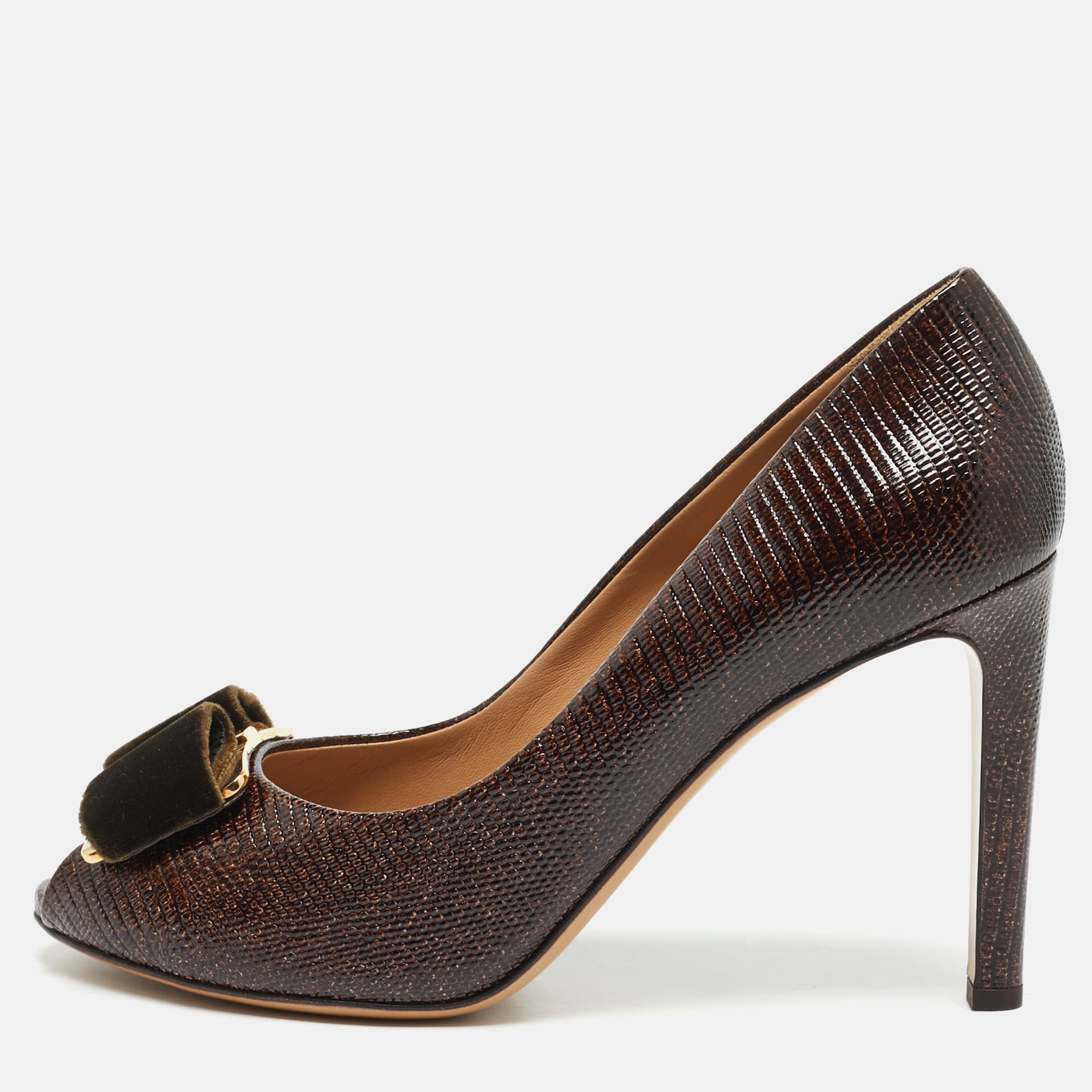 Salvatore Ferragamo Vara Size 41 Brown Lizard Embossed Leather Peep Toe Pumps