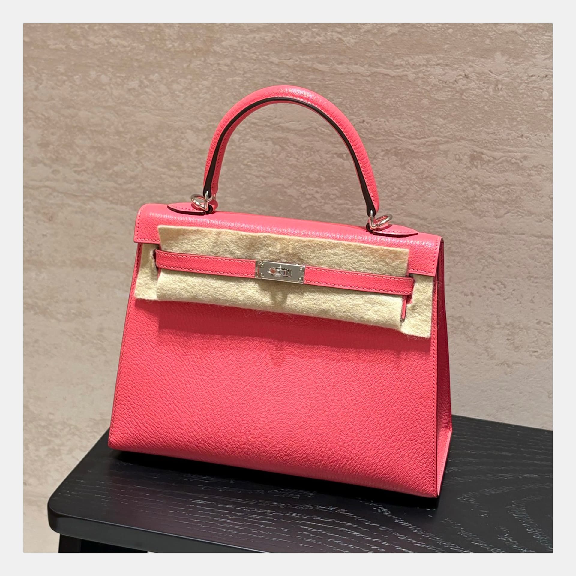 Hermes Kelly 25 Rose Azalee Chevre Leather Top Handle Bag