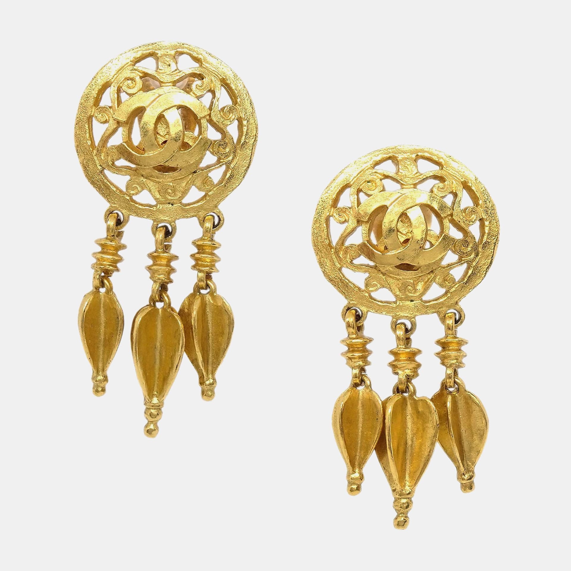 Chanel Vintage 95A Gold Plated Metal Clip-On Earrings