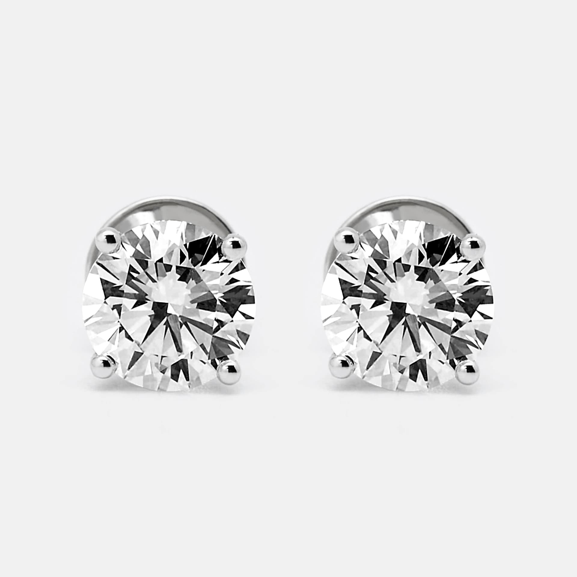 2.00 cts Round Brilliant Cut 18k White Gold Stud Earrings