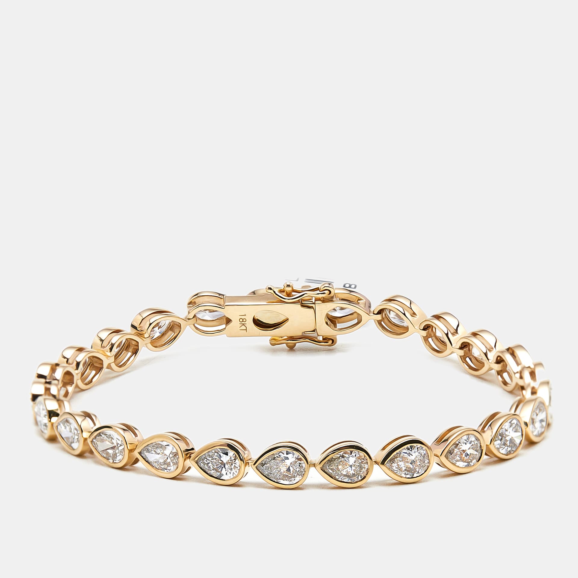 9 cts Pear Lab Grown Diamonds 18k Yellow Gold Bracelet