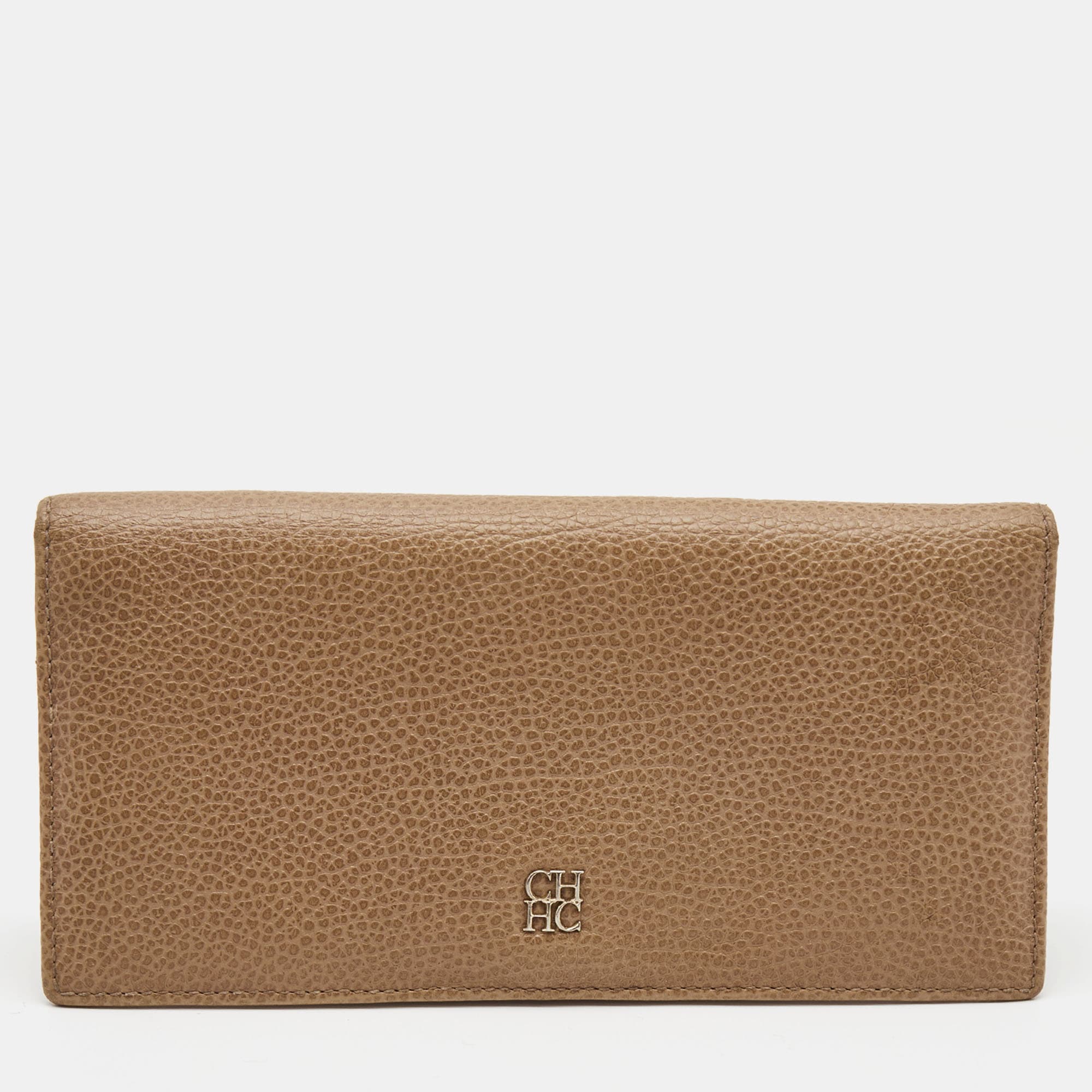 CH Carolina Herrera Beige Leather Flap Bifold Continental Wallet