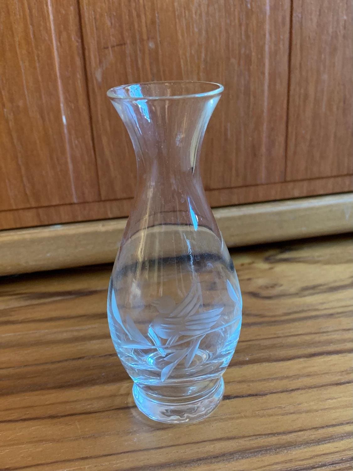 Vas med etsad fågel, glasvas