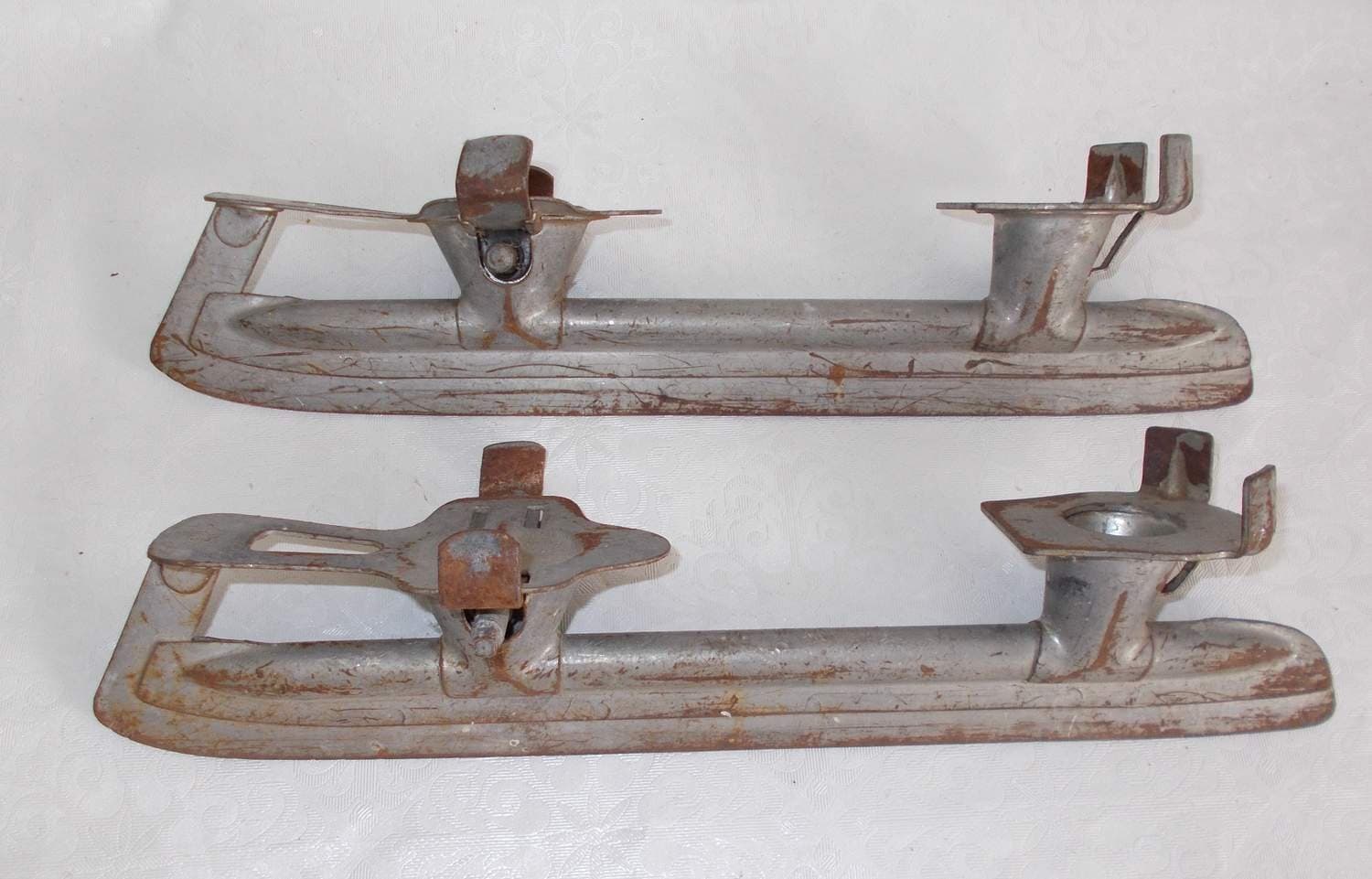 ***GAMLA SKRIDSKORÖR, SKRIDSKOSKENOR, STORL 39***