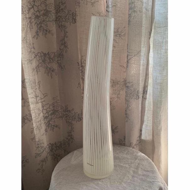 Hög smal vas i glas, vitrandiga, harvesttime L björk collection