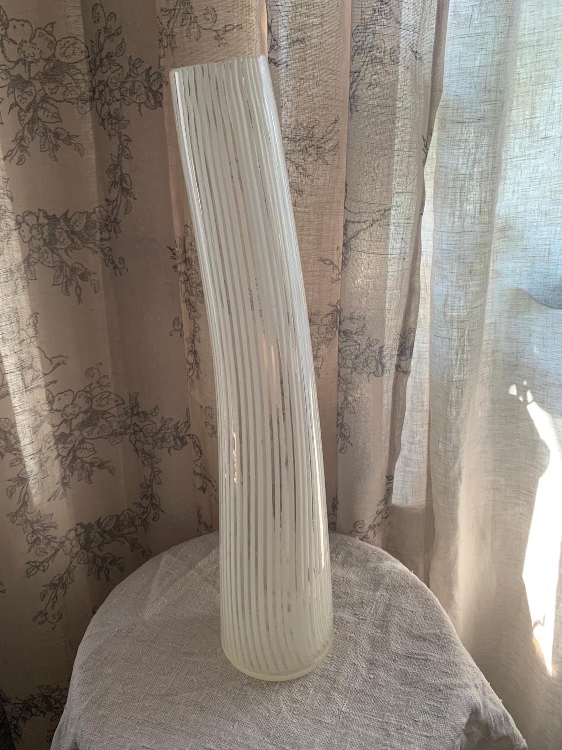 Hög smal vas i glas, vitrandiga, harvesttime L björk collection