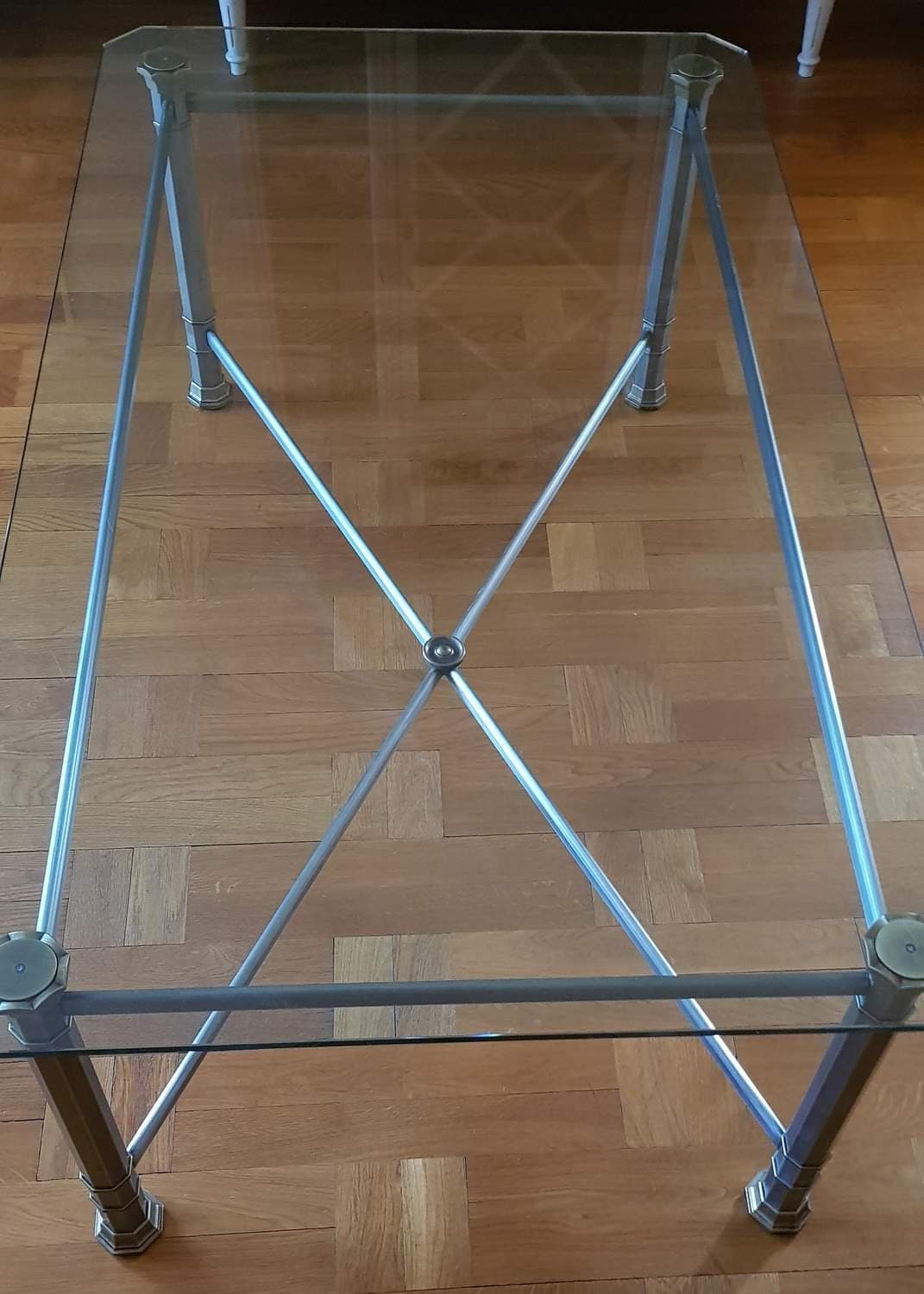 GLASBORD MED SNYGGT UNDERREDE