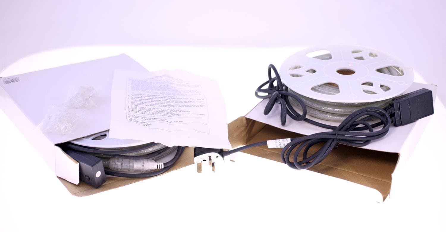 Vintage 8m rope light bundle-2 8m rope lights included-fully working-4.185Kg