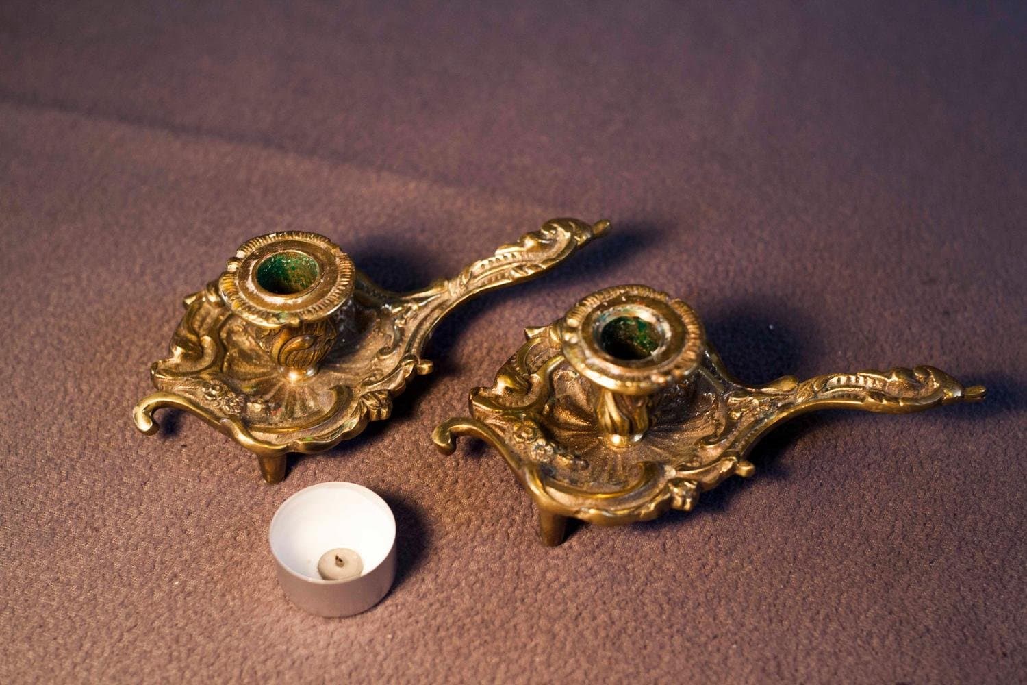 2x Nattljusstakar/Nattljusstake/Mässing. Gedigen/Antik/Handtak/Äldre/Gammal