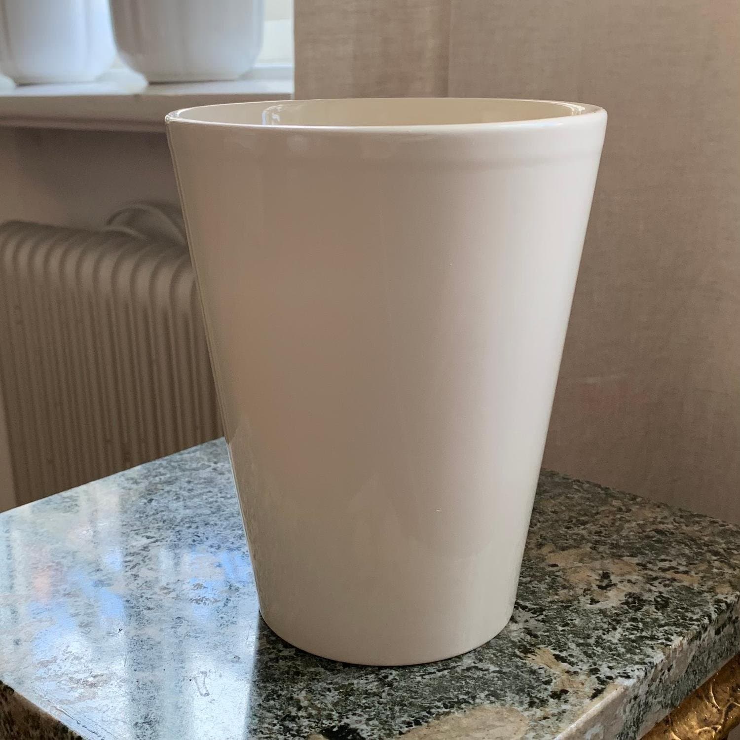 Kruka ljusbeige, Germany