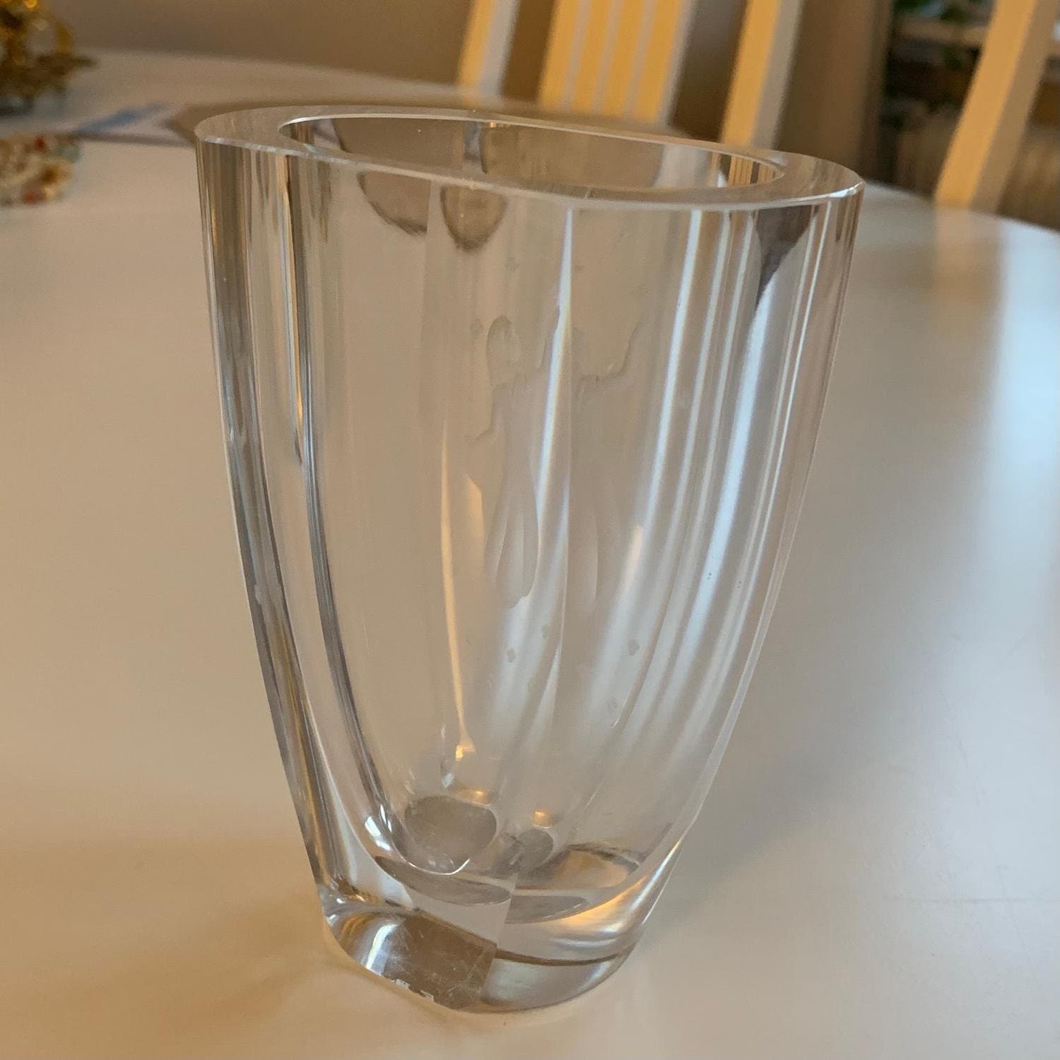 Vas med etsad flicka, kristall, Sign F.B.