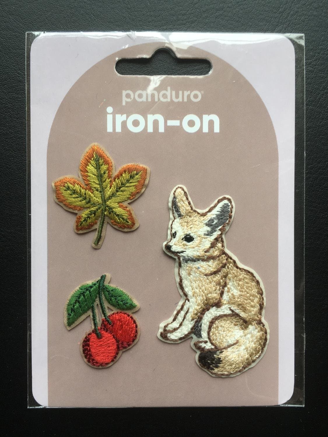 3 st tygmärken räv körsbär löv - stryka på - Panduro Iron On