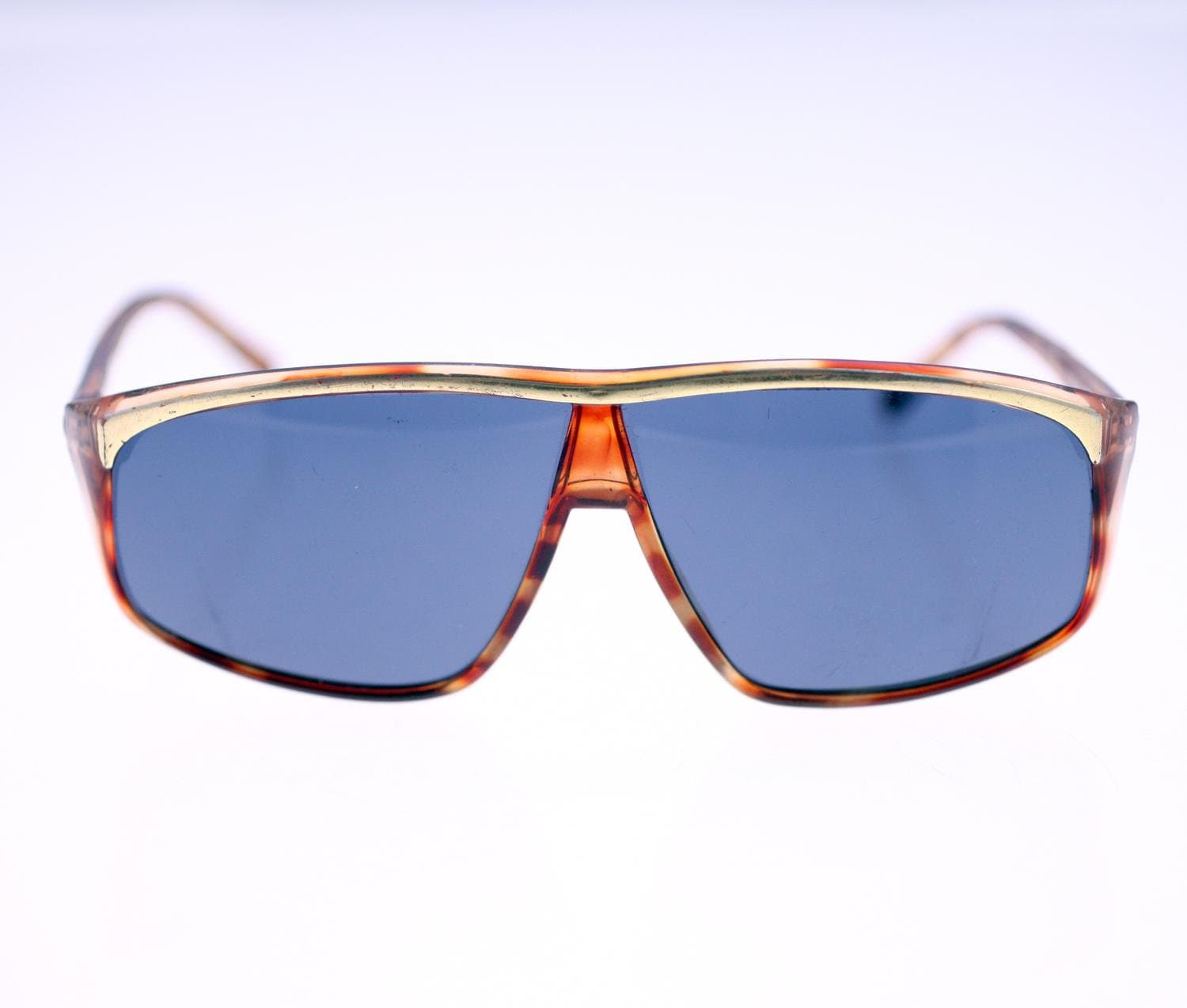 Foster Grant 'Korea D' pilot-style sunglasses for men-circa 1970s (Weight: 32g)